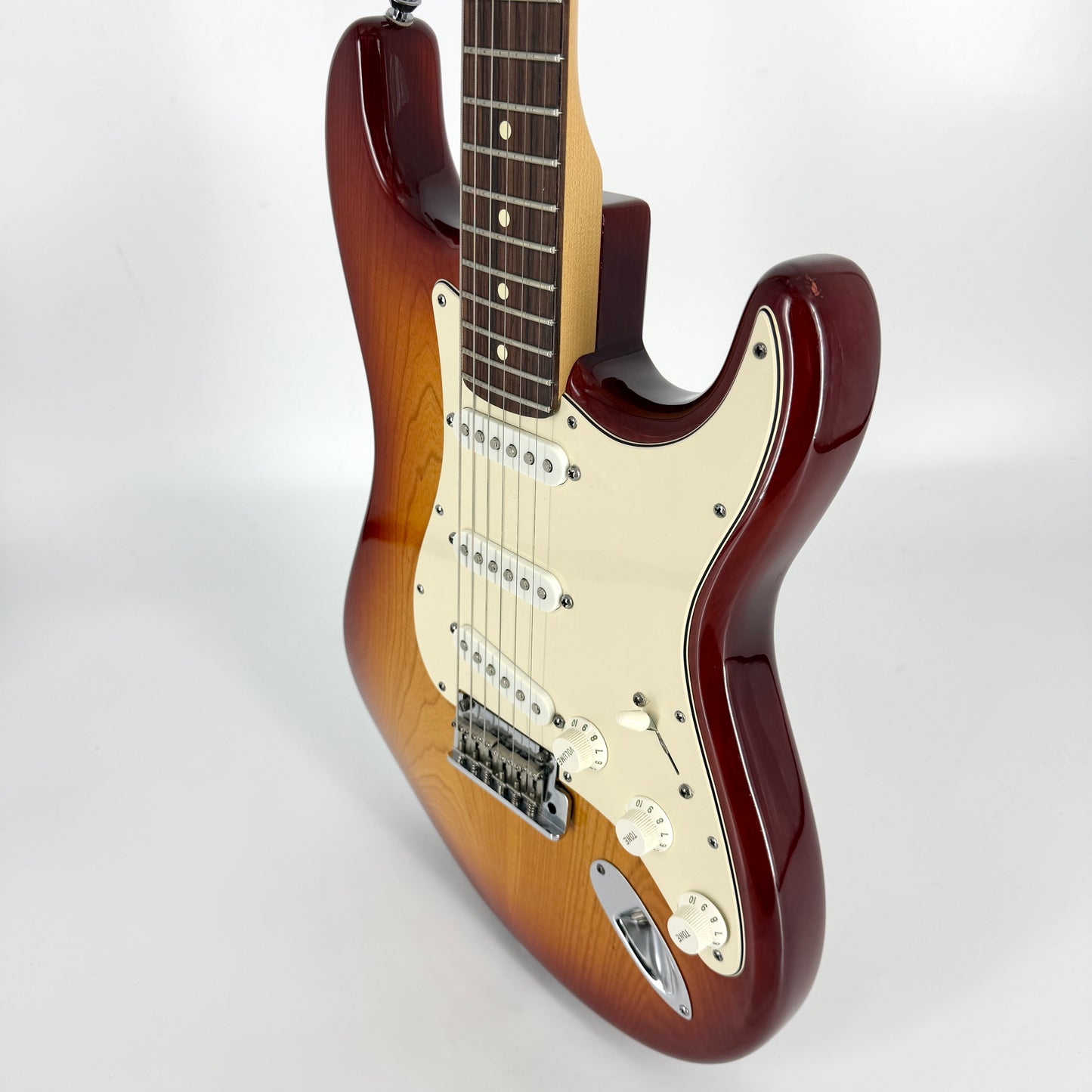 2011 Fender American Standard Stratocaster – Sienna Sunburst