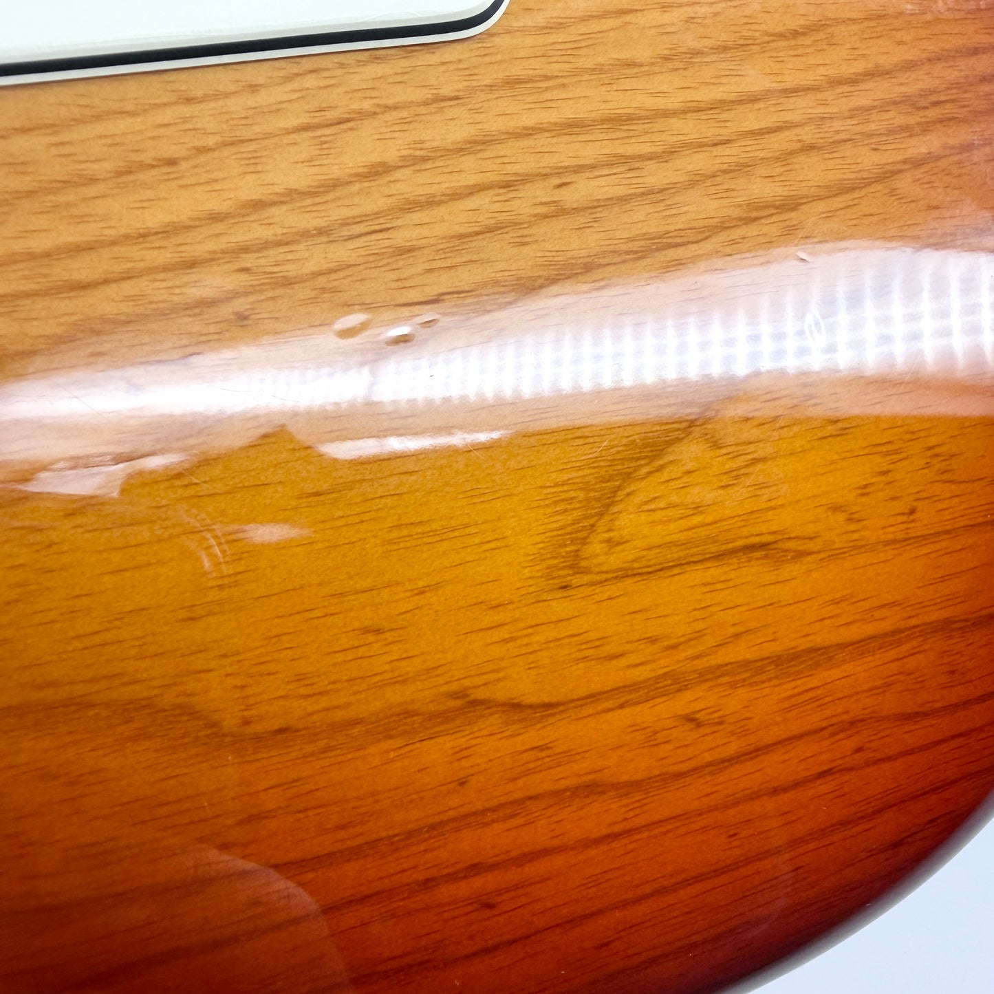 2011 Fender American Standard Stratocaster – Sienna Sunburst