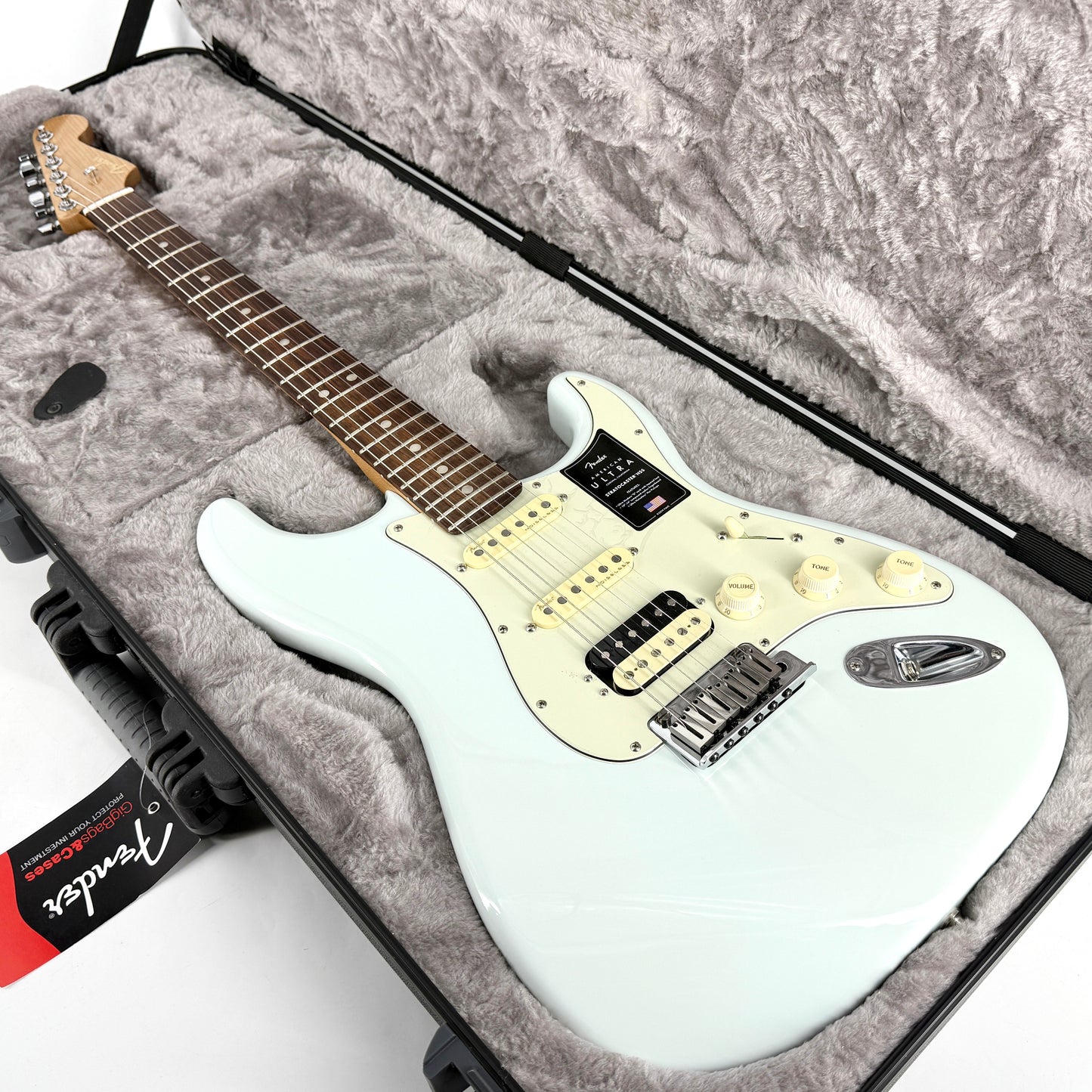 2023 Fender Limited Edition American Ultra Stratocaster HSS – Sonic Blue