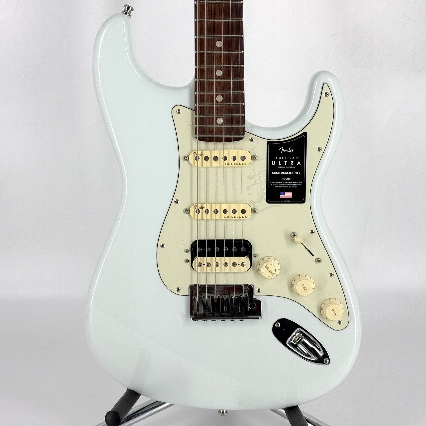 2023 Fender Limited Edition American Ultra Stratocaster HSS – Sonic Blue