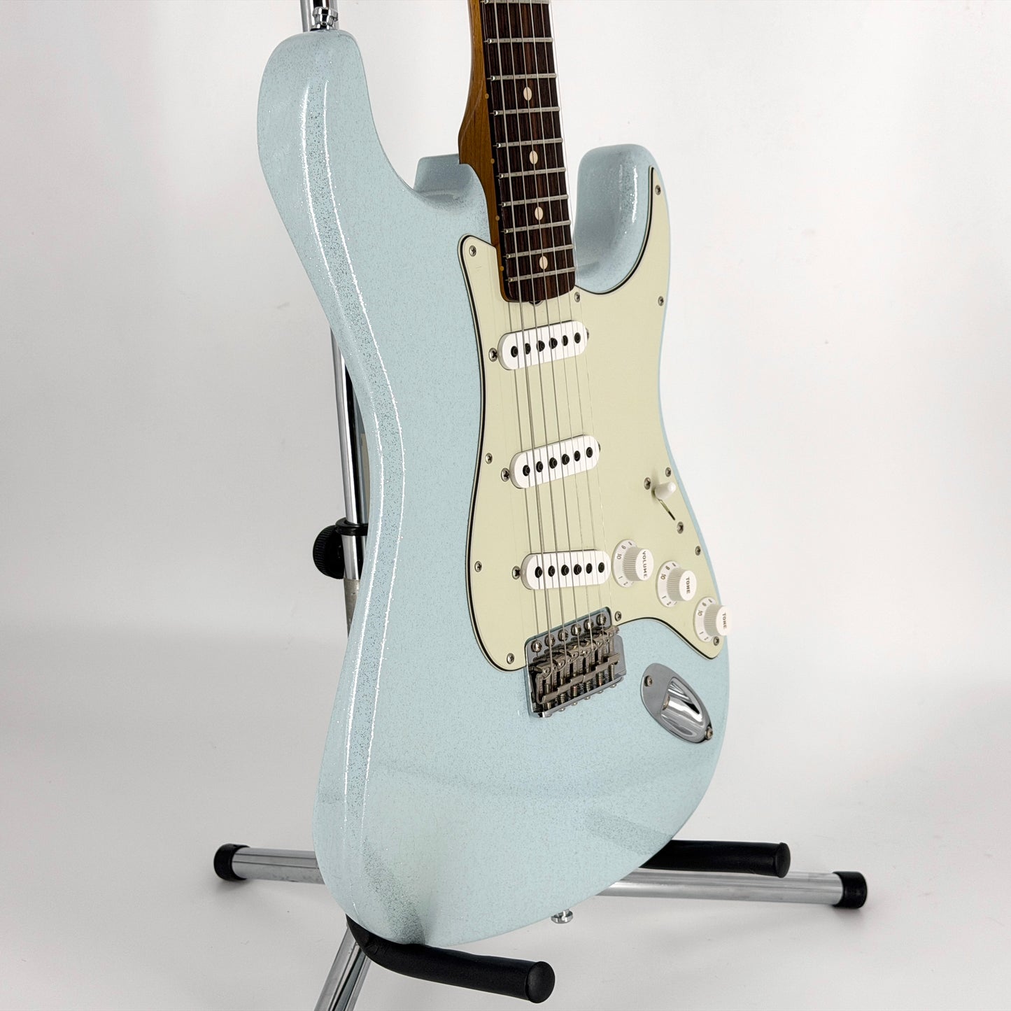 2022 Fender Custom Shop ’63 Lush Closet Classic Stratocaster – Sonic Blue Sparkle