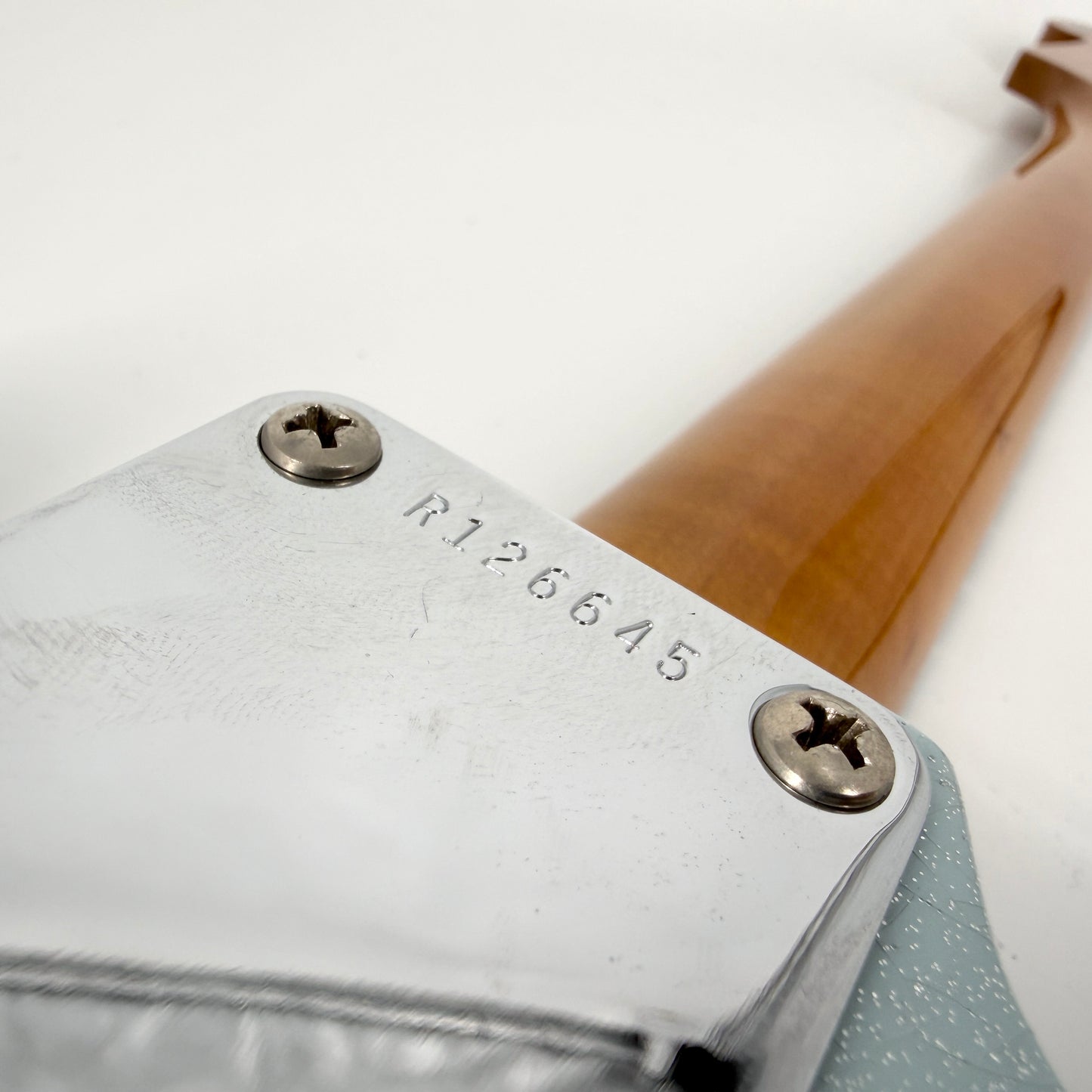 2022 Fender Custom Shop ’63 Lush Closet Classic Stratocaster – Sonic Blue Sparkle