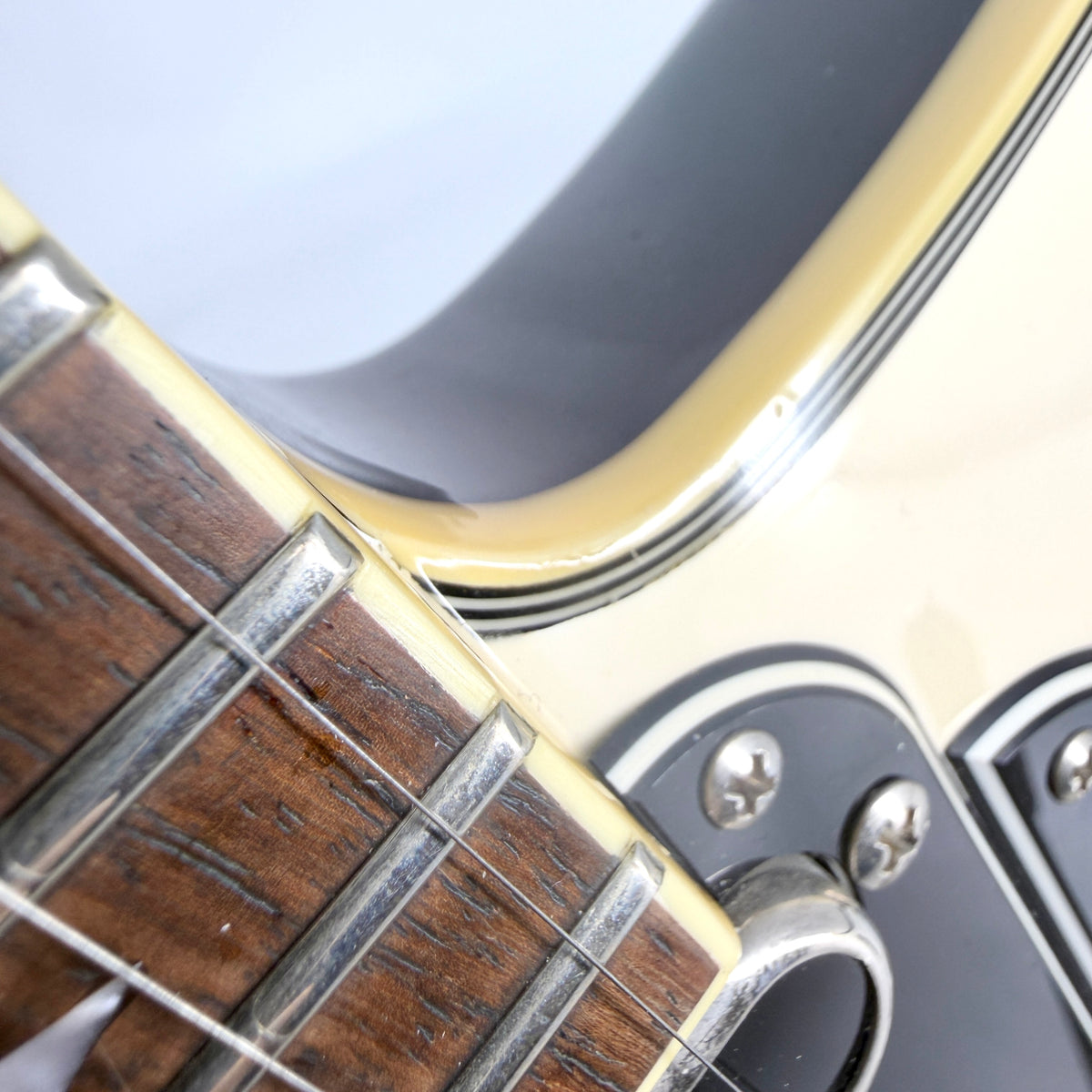 2022 Duesenberg Paloma - White