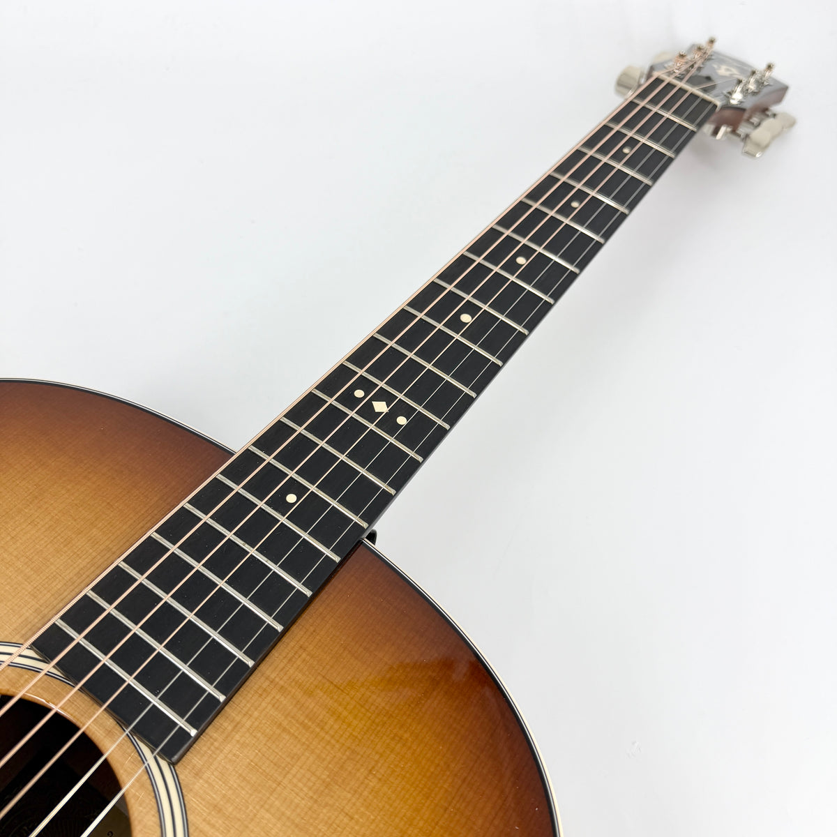 2025 Taylor 517e Grand Pacific Gold Label - Sunburst