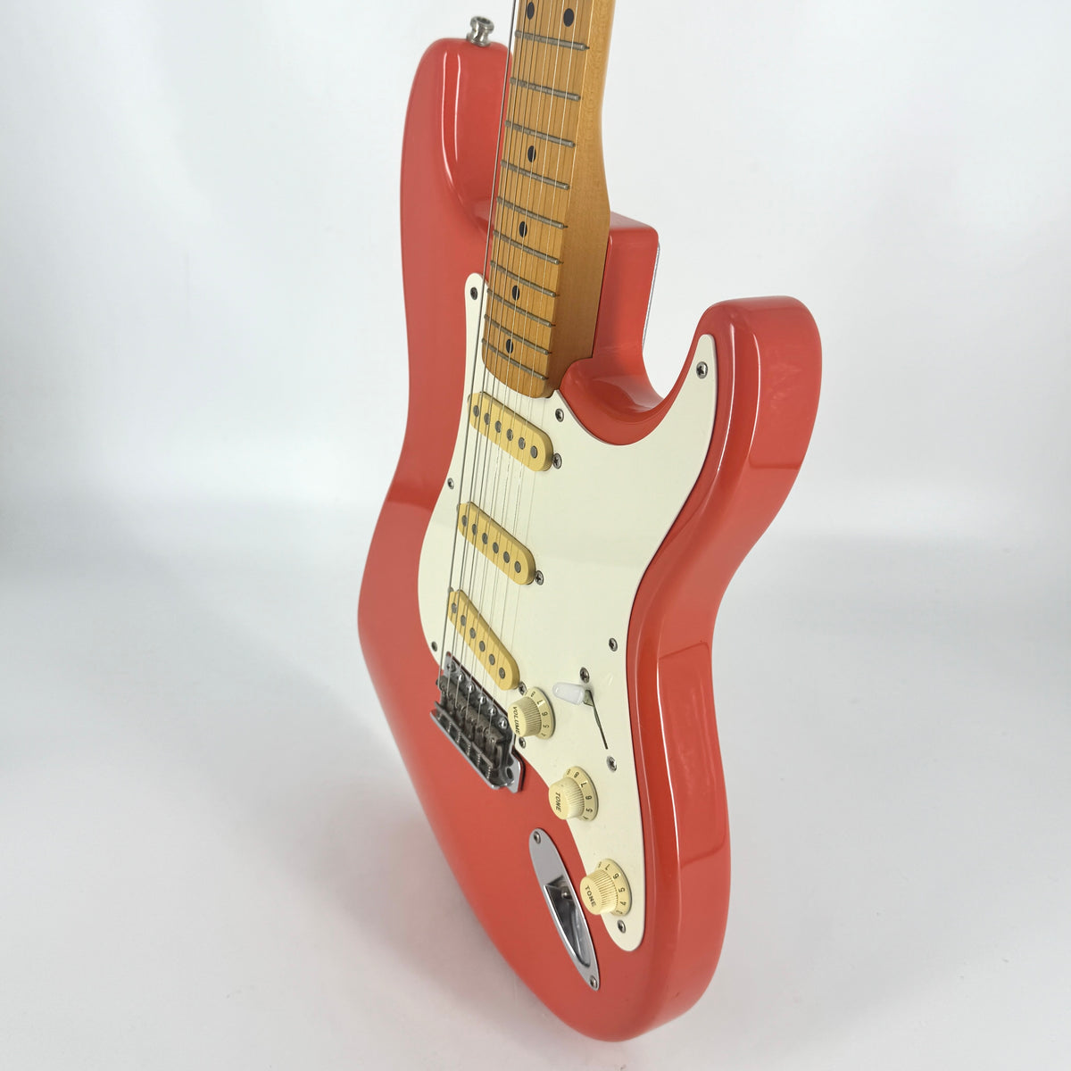 1991 Fender Squier Hank Marvin Japan Stratocaster – Fiesta Red