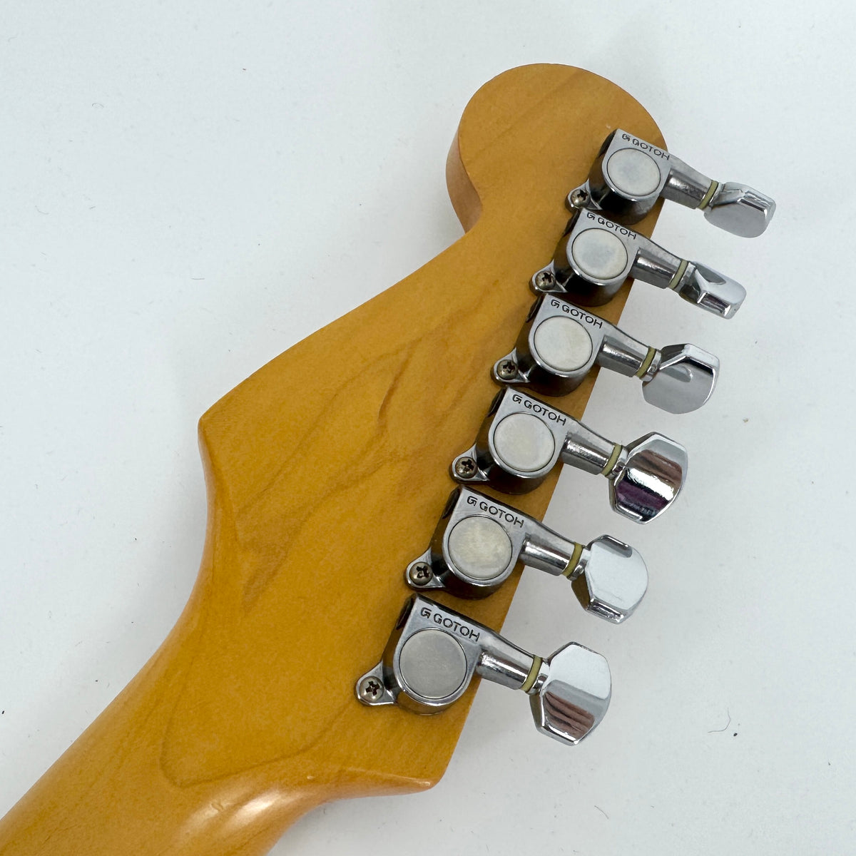 1991 Fender Squier Hank Marvin Japan Stratocaster – Fiesta Red
