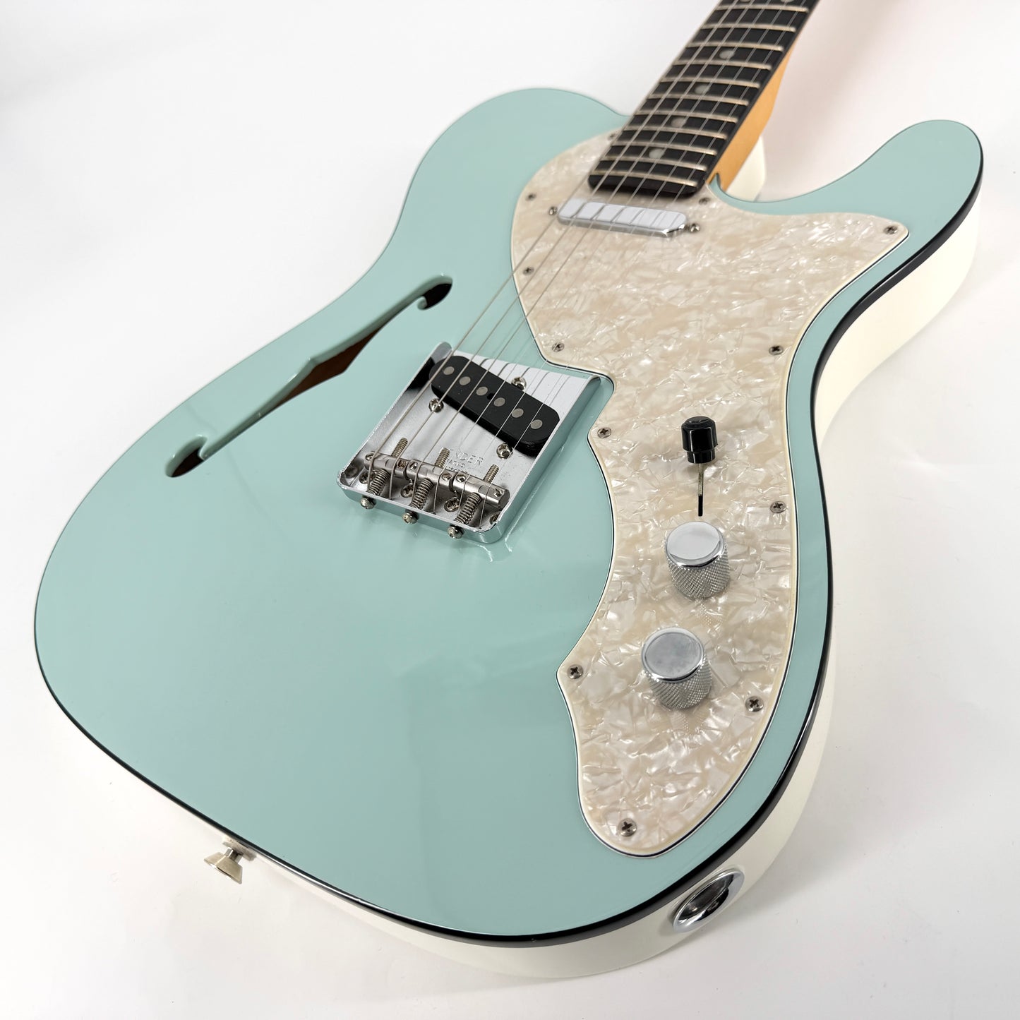 2019 Fender Limited Edition Two-Tone American Thinline Telecaster – Daphne Blue / White