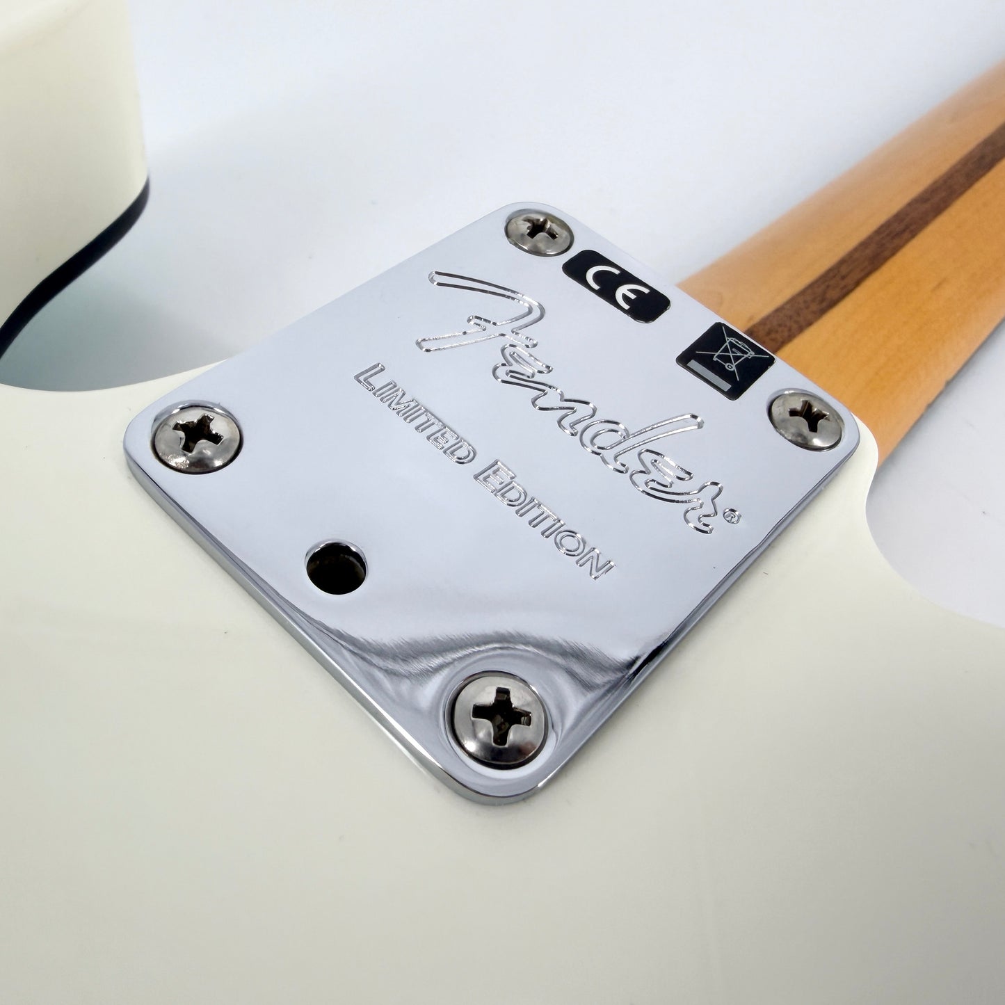 2019 Fender Limited Edition Two-Tone American Thinline Telecaster – Daphne Blue / White