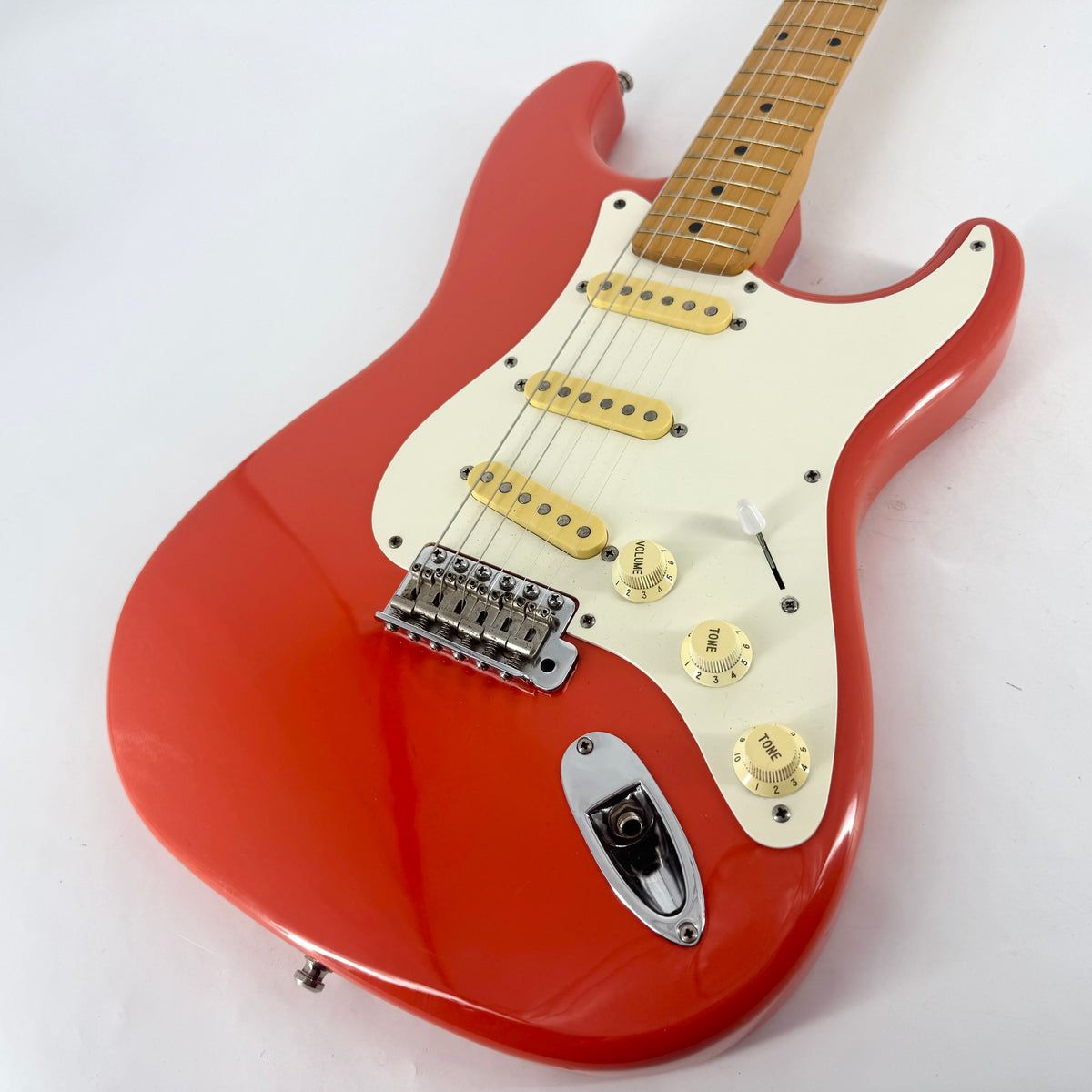 1991 Fender Squier Hank Marvin Japan Stratocaster – Fiesta Red