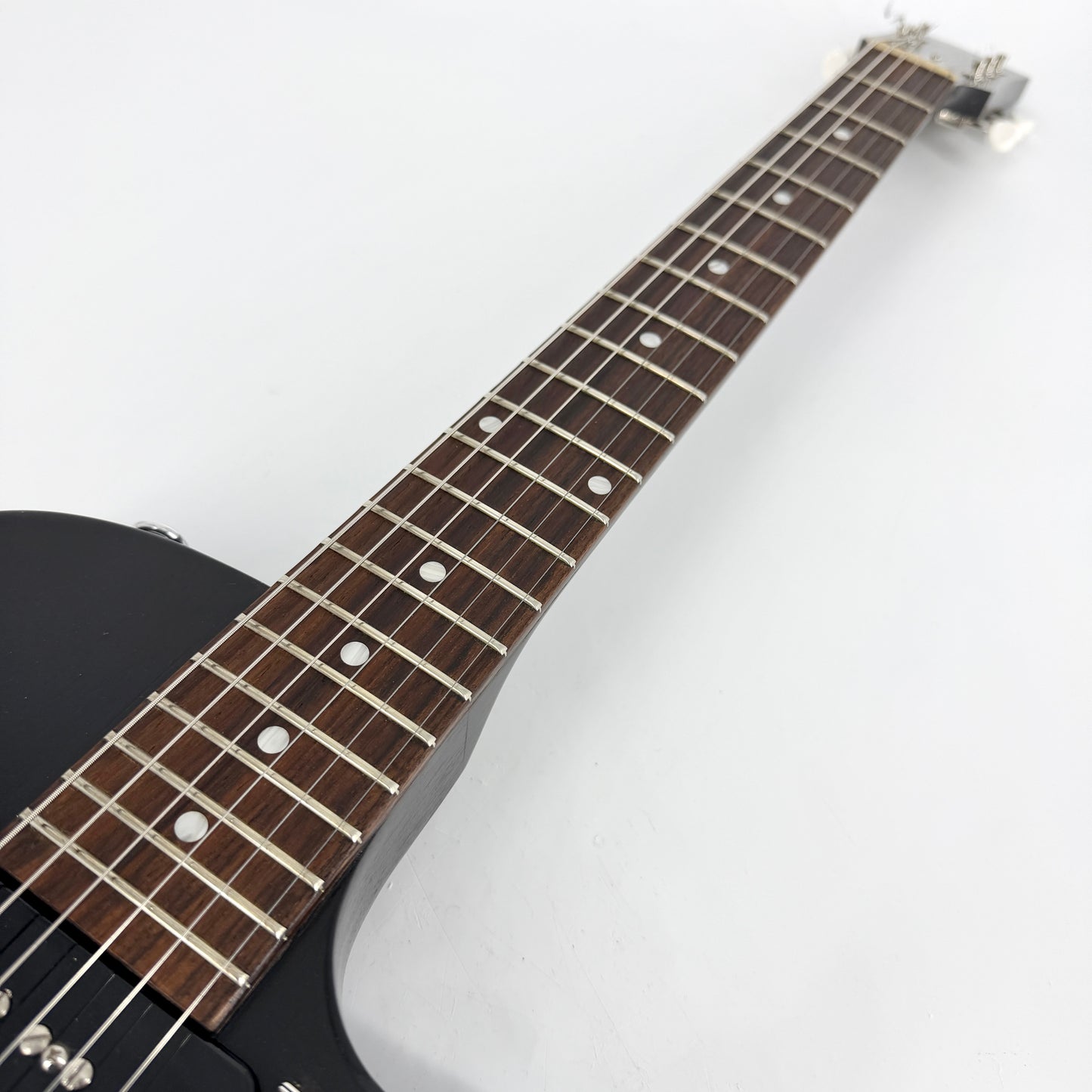 2022 Gibson Les Paul Special Tribute P90 – Ebony