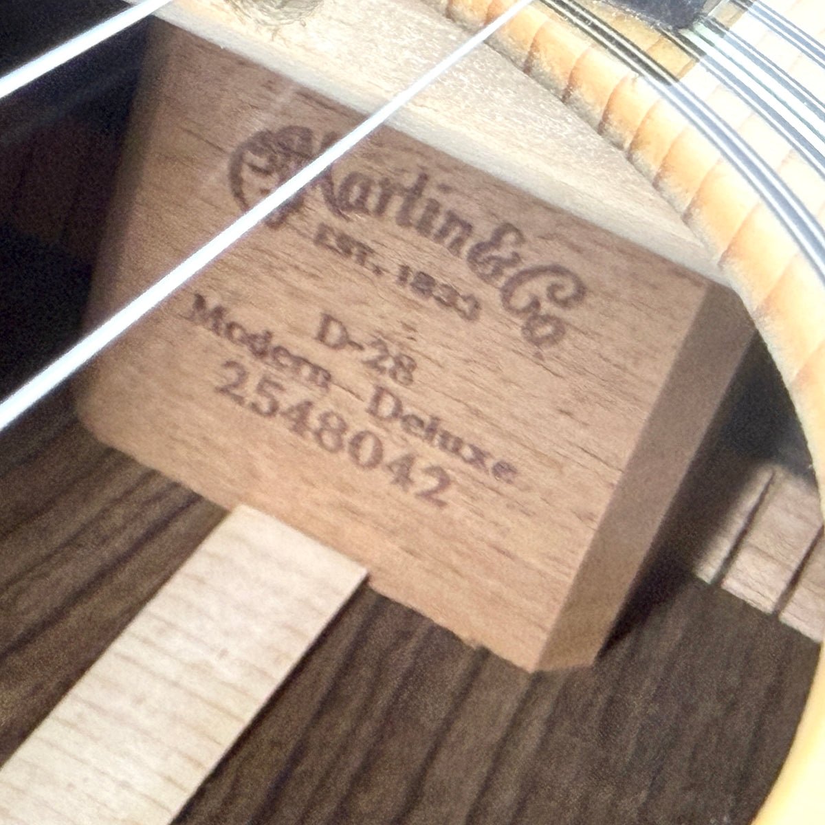 2021 Martin D-28 Modern Deluxe - Natural