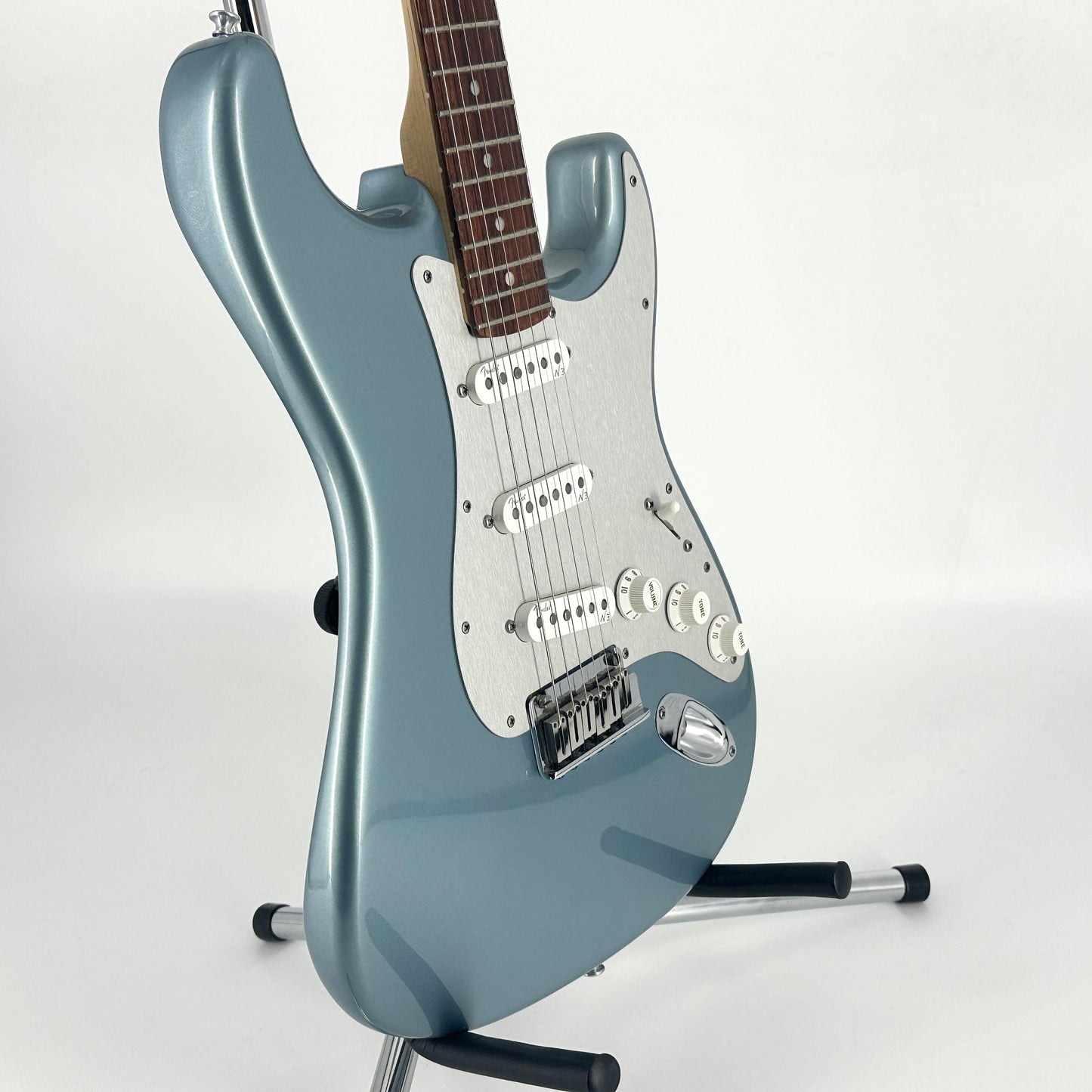 2012 Fender American Deluxe FSR Stratocaster – Ice Blue Metallic