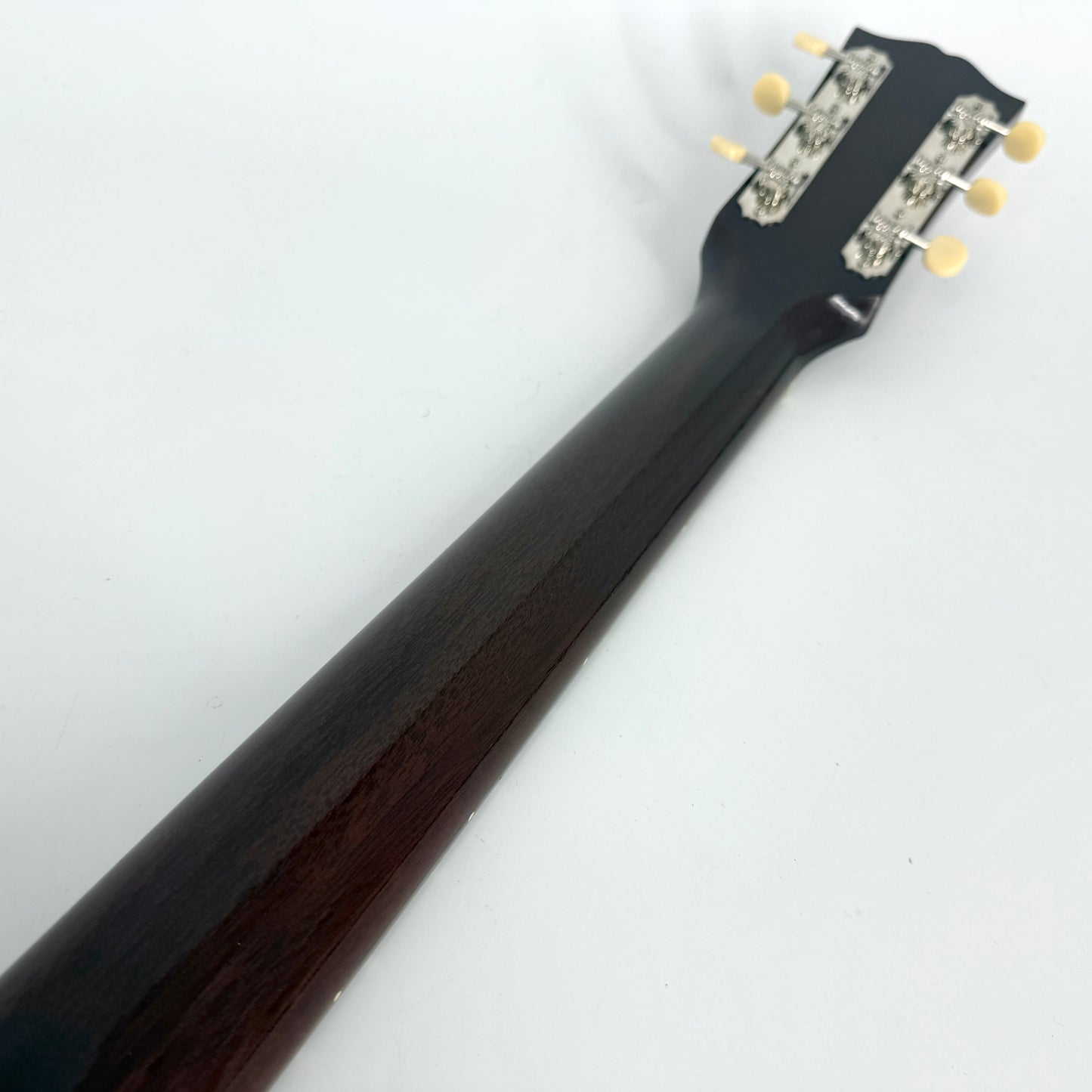 2023 Gibson 1942 Banner J-45 - Vintage Sunburst