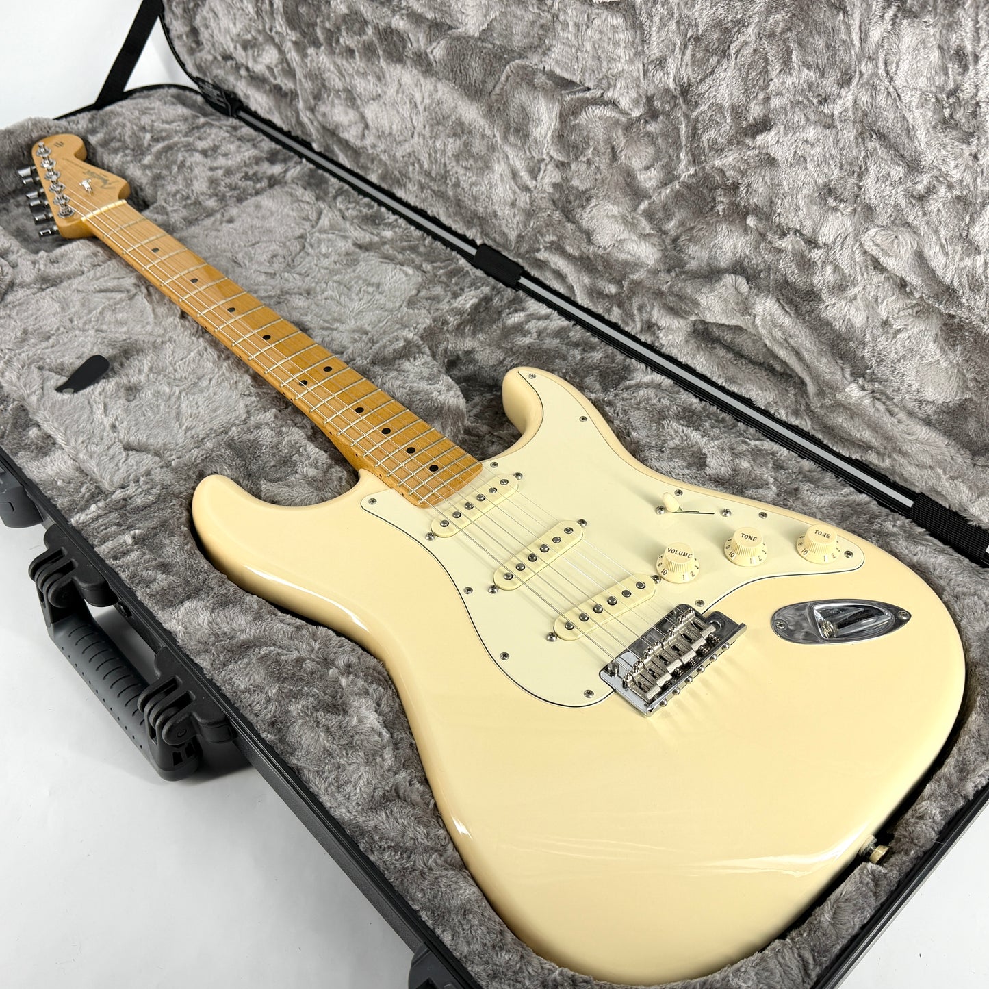 2016 Fender American Professional Stratocaster – Olympic White