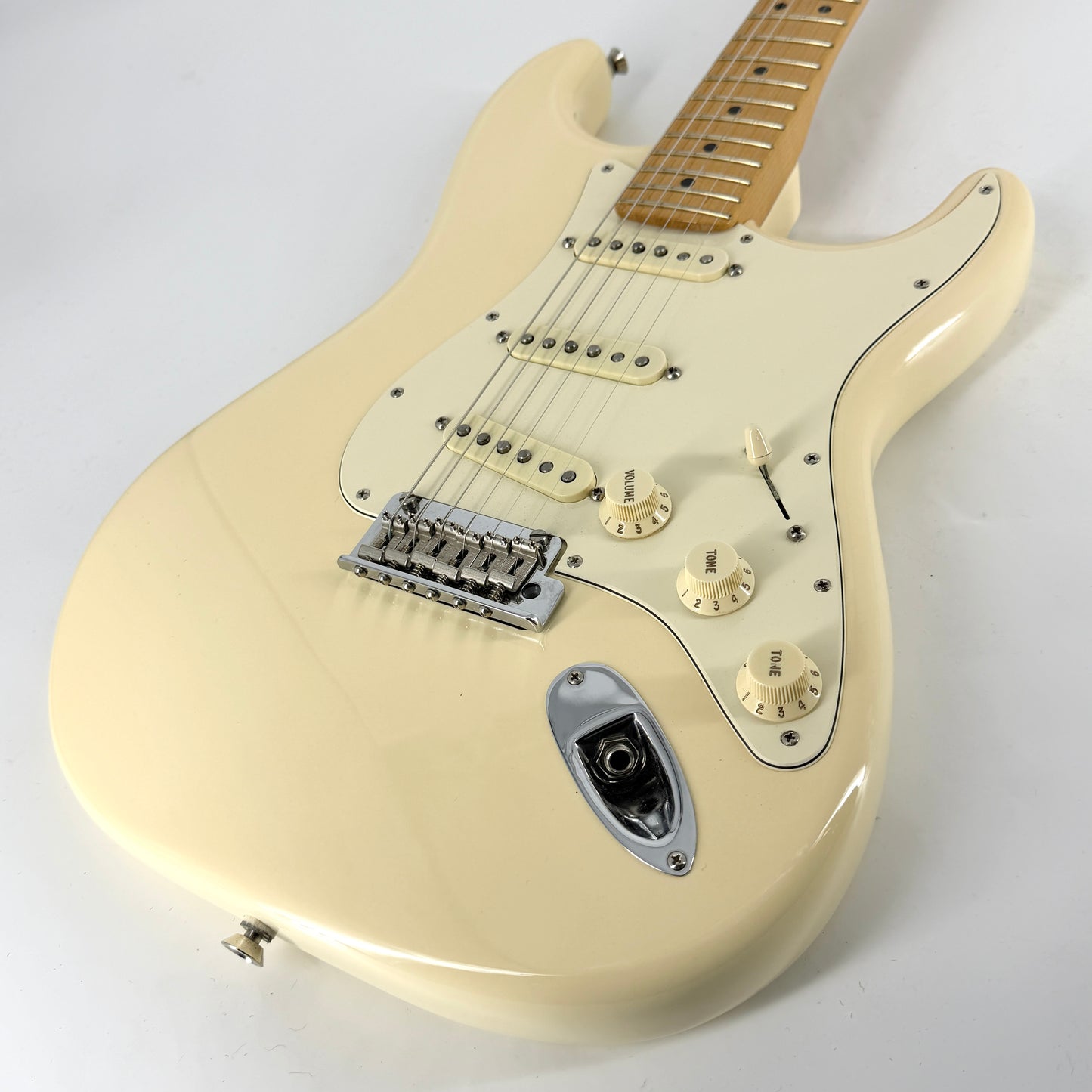 2016 Fender American Professional Stratocaster – Olympic White