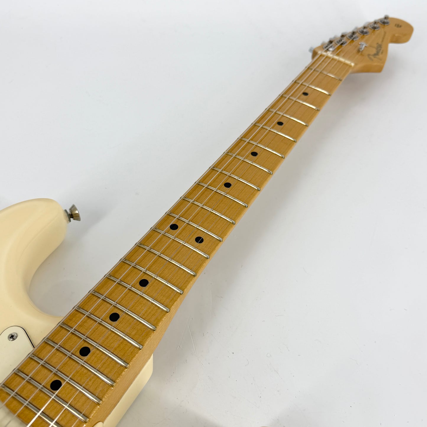 2016 Fender American Professional Stratocaster – Olympic White