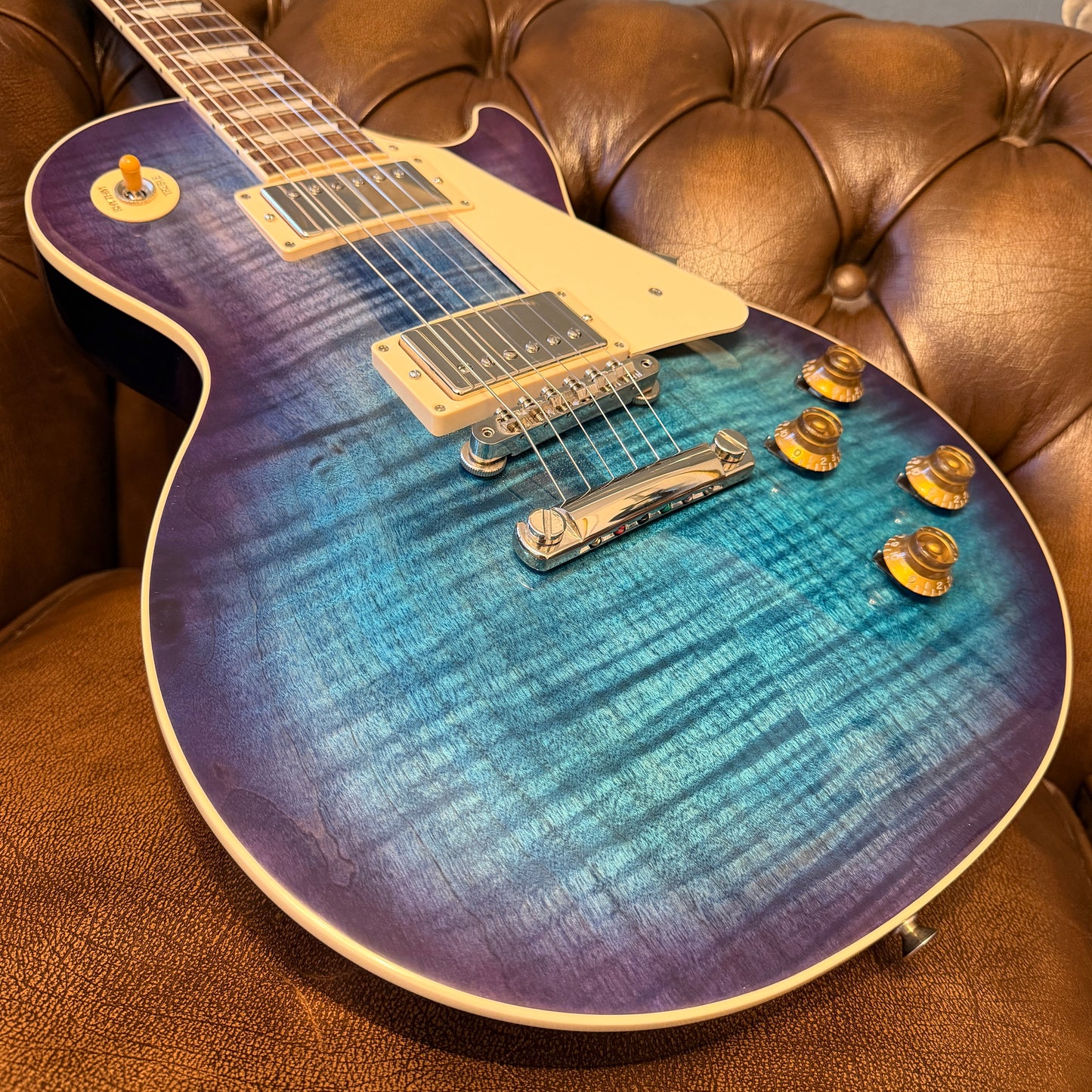 2023 Gibson Les Paul Standard 50s Figured Top – Blueberry Burst
