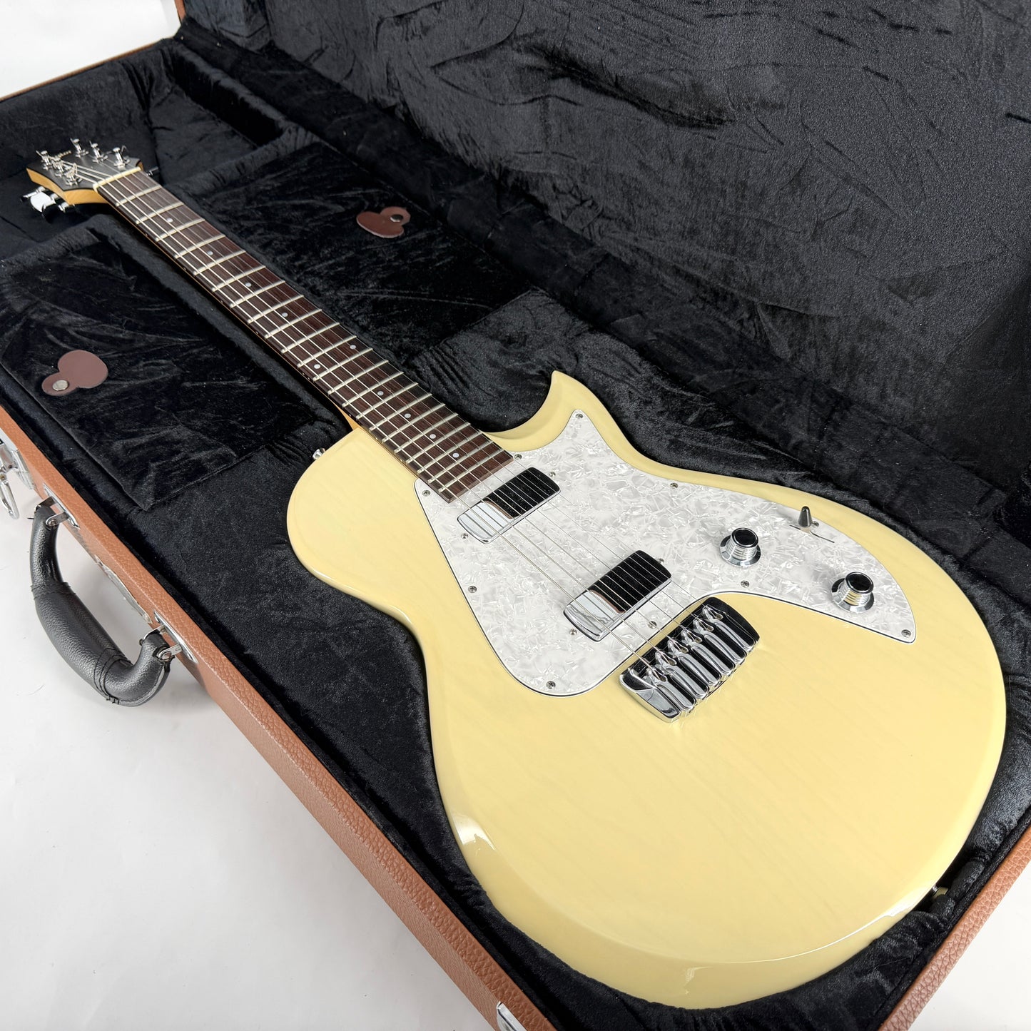 Taylor SB1-X Solidbody Classic – Trans White