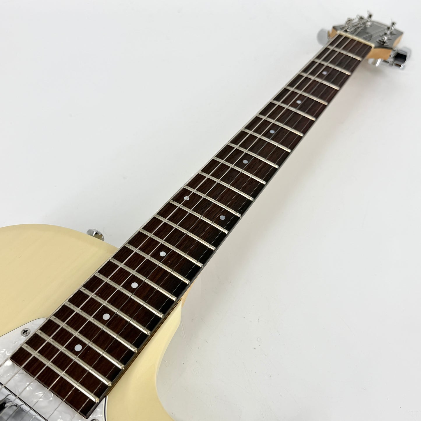 Taylor SB1-X Solidbody Classic – Trans White