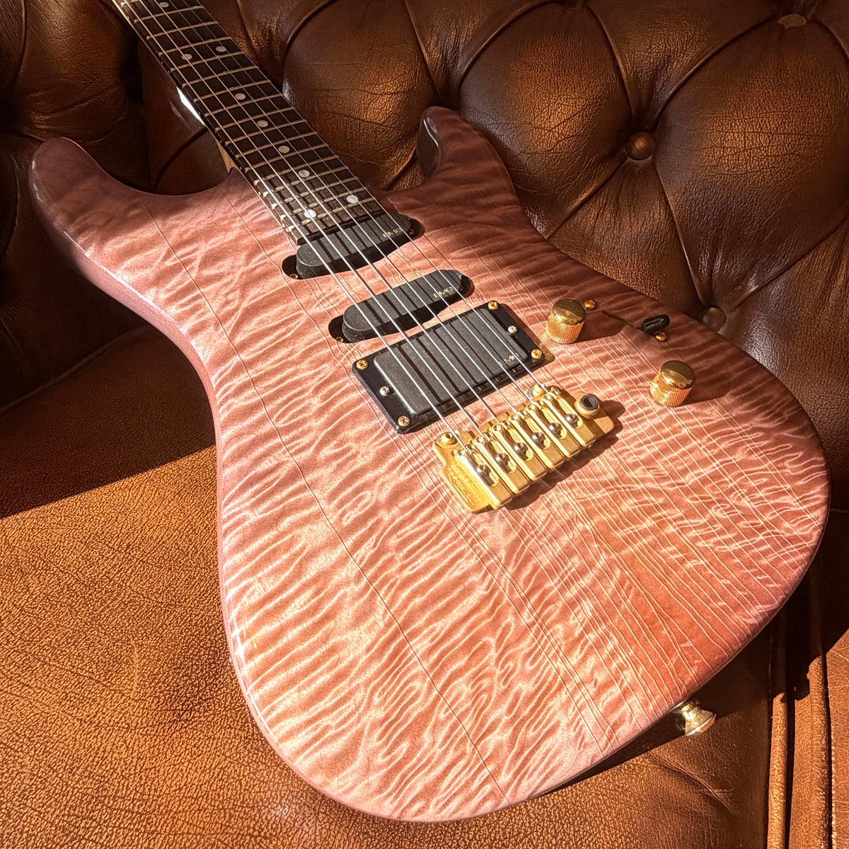 Valley Arts Custom Pro - Burgundy