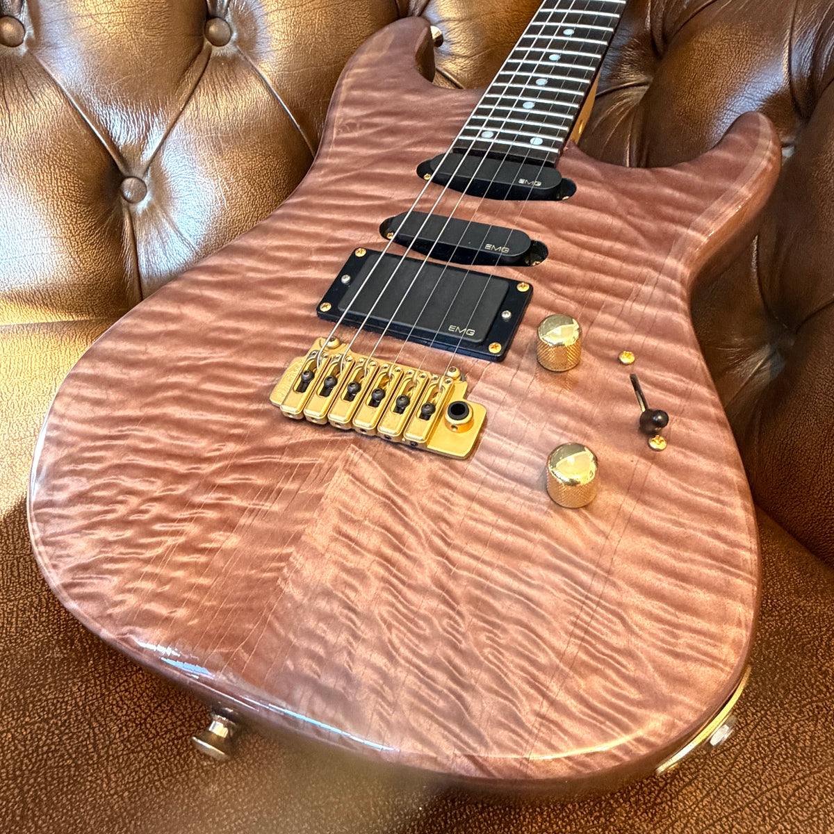 Valley Arts Custom Pro - Burgundy