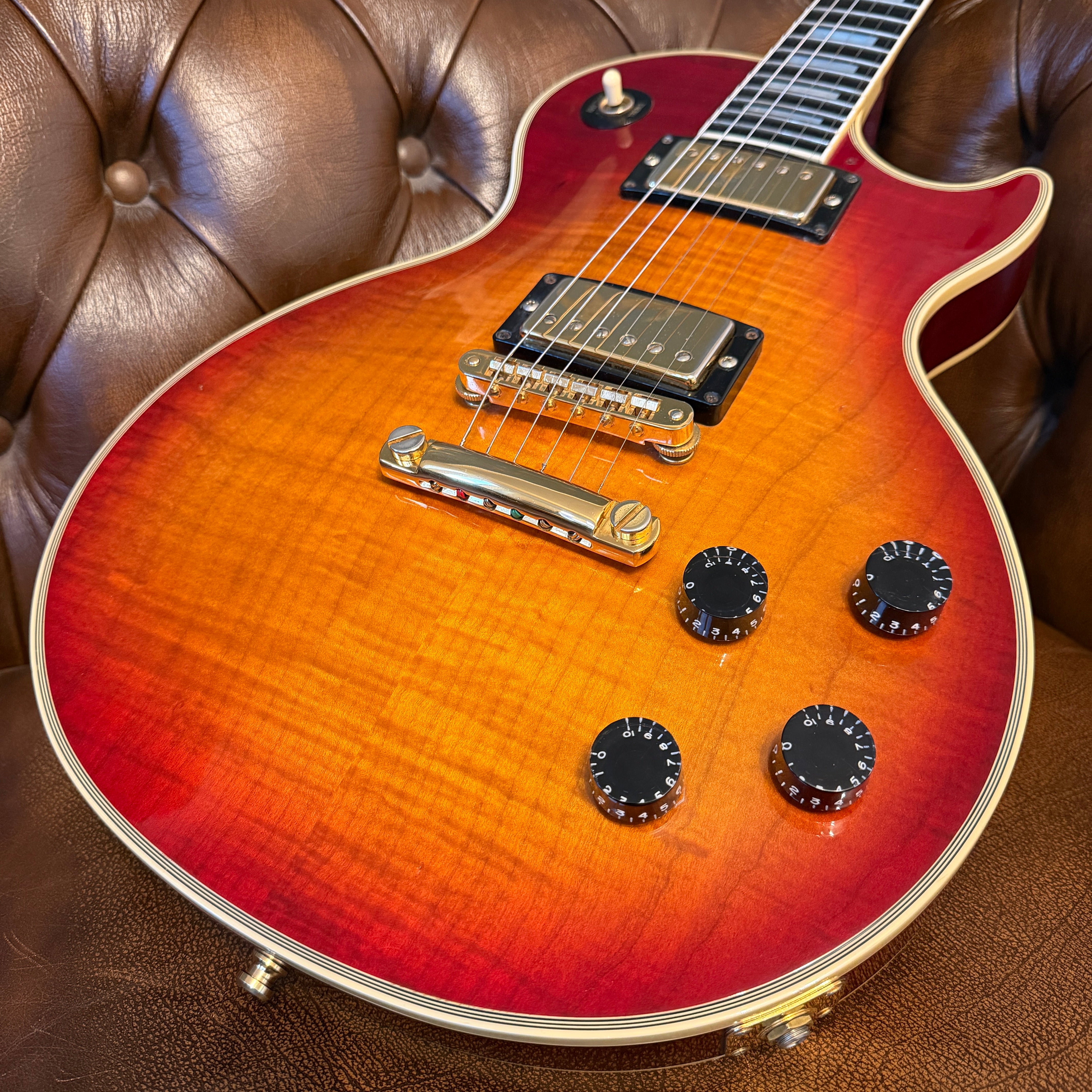 1990 Gibson Les Paul Custom – Cherry Sunburst – Jordan Guitars