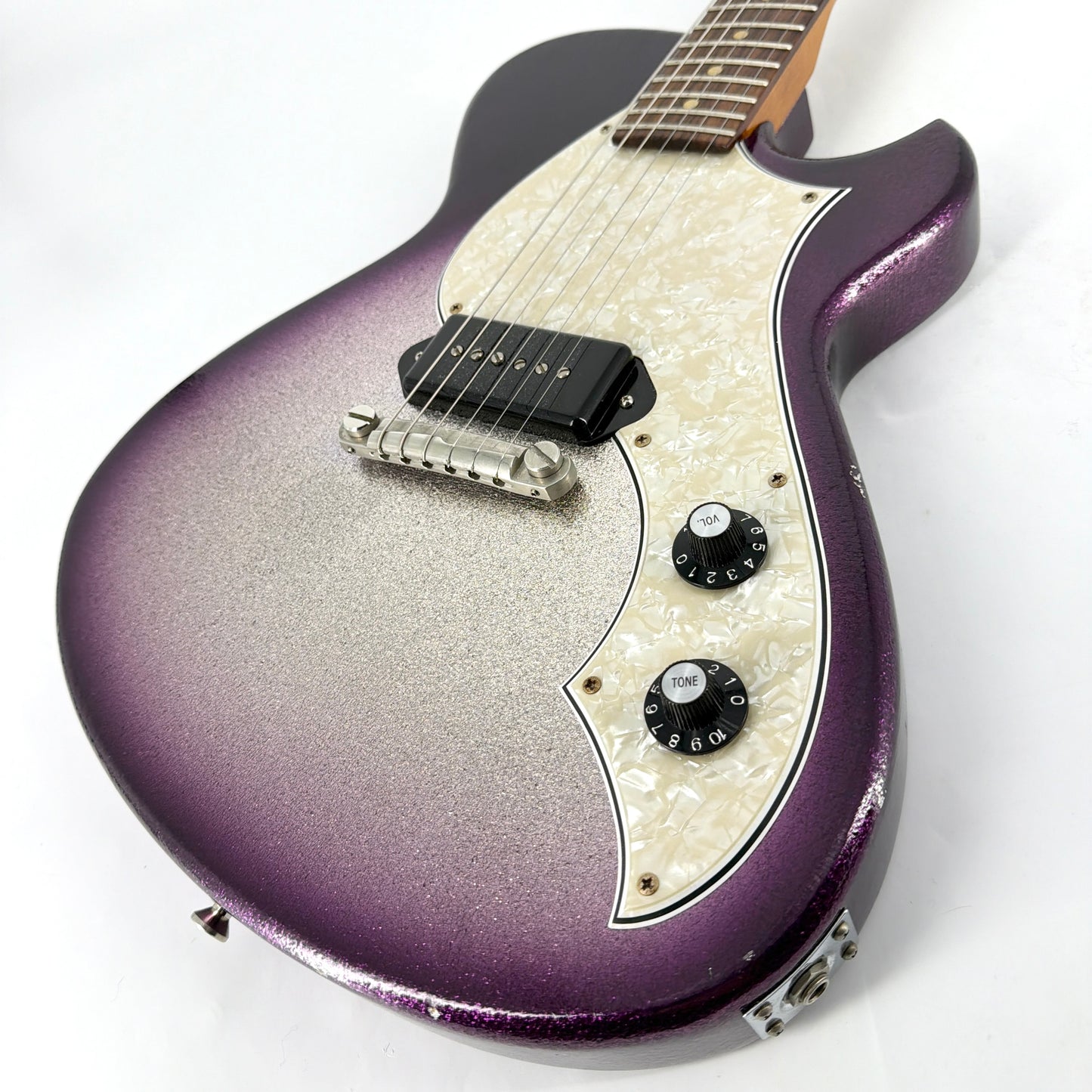 2021 Novo Solus M1 – Grape Jelly Sparkle Burst