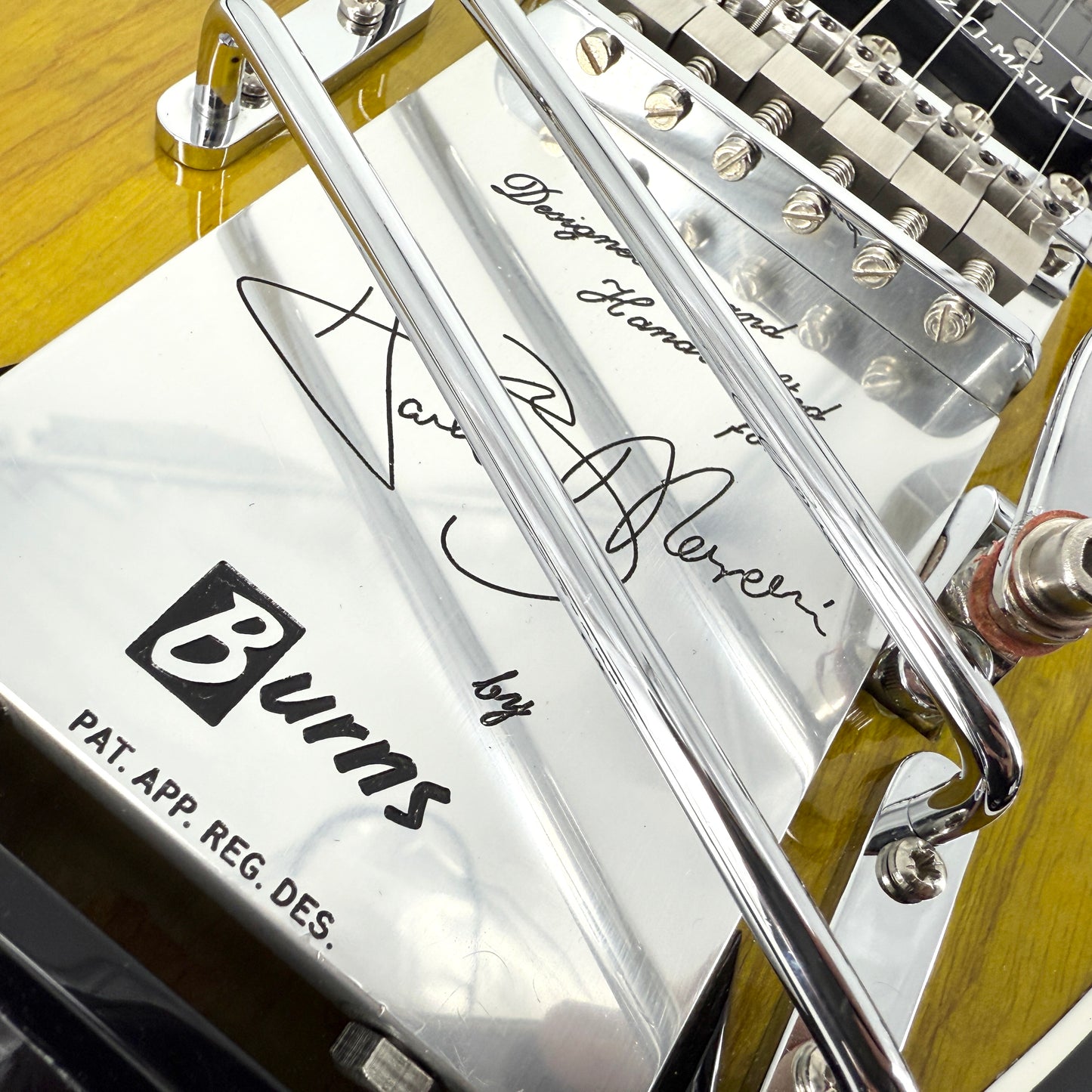 2004 Burns 40th Anniversary Hank Marvin 'The Marvin' Signature - Green Sunburst