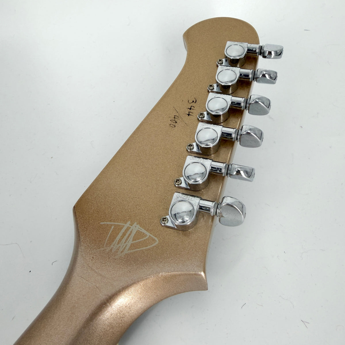 2015 Gibson Dave Grohl DG-335 – Gold Metallic