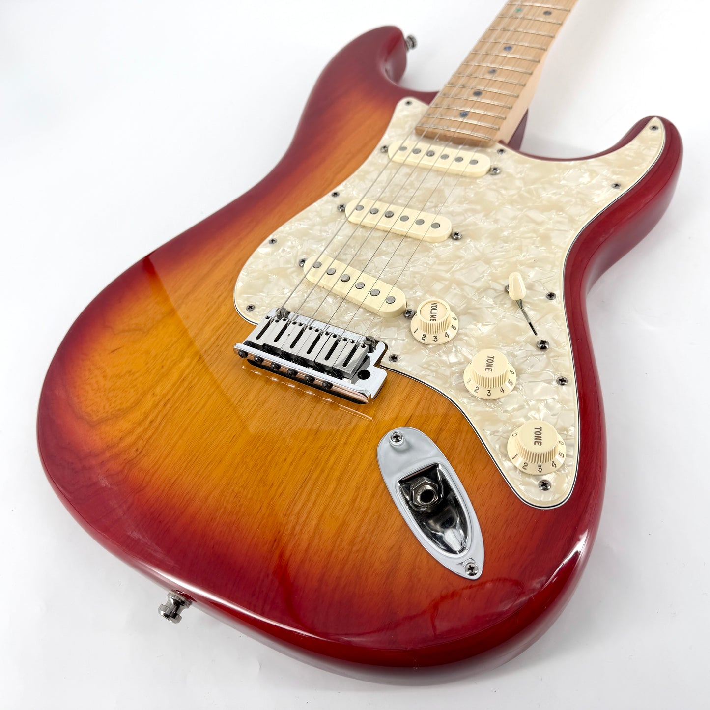 2007 Fender American Deluxe Ash Stratocaster – Aged Cherry Burst