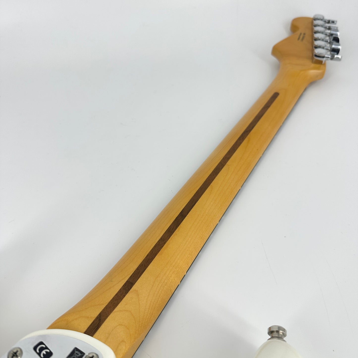 2020 Fender American Ultra Stratocaster – Arctic Pearl
