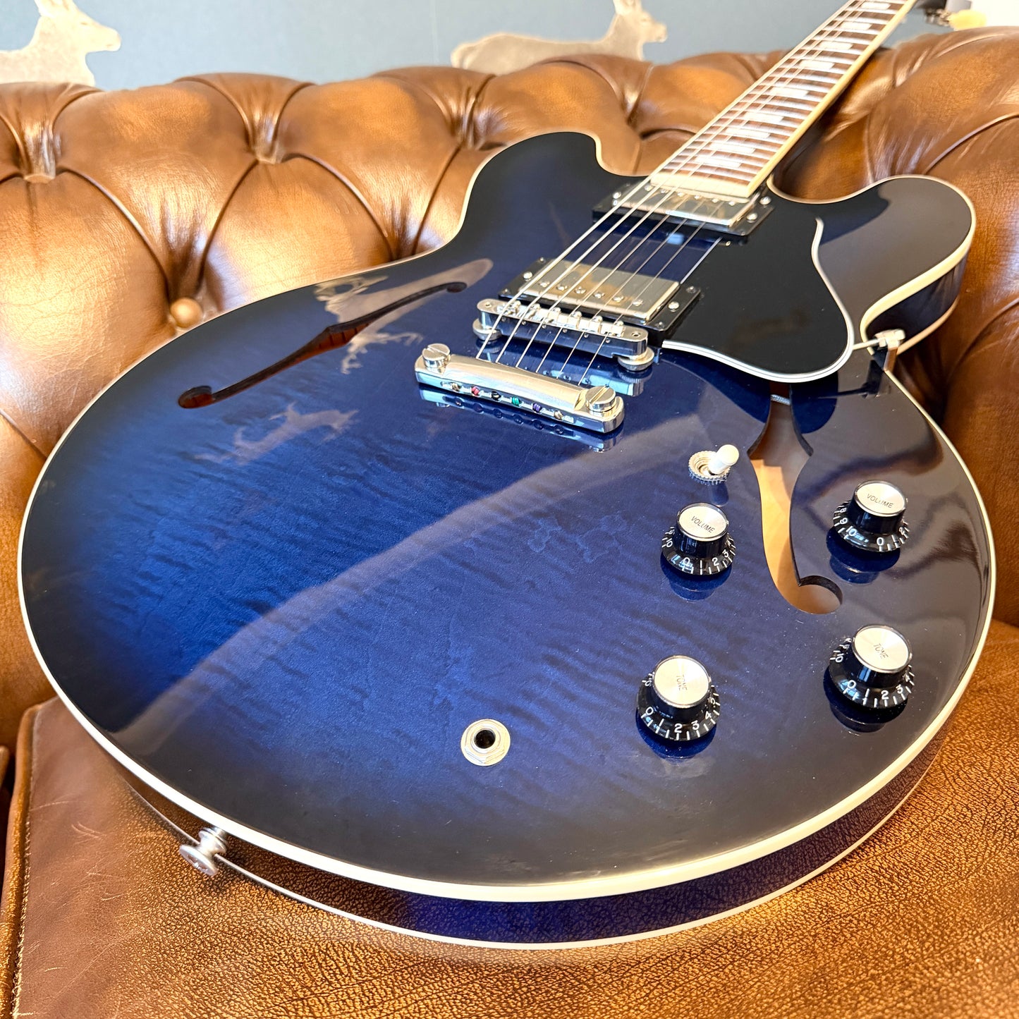 2024 Gibson ES-335 Figured – Deep Ocean Burst