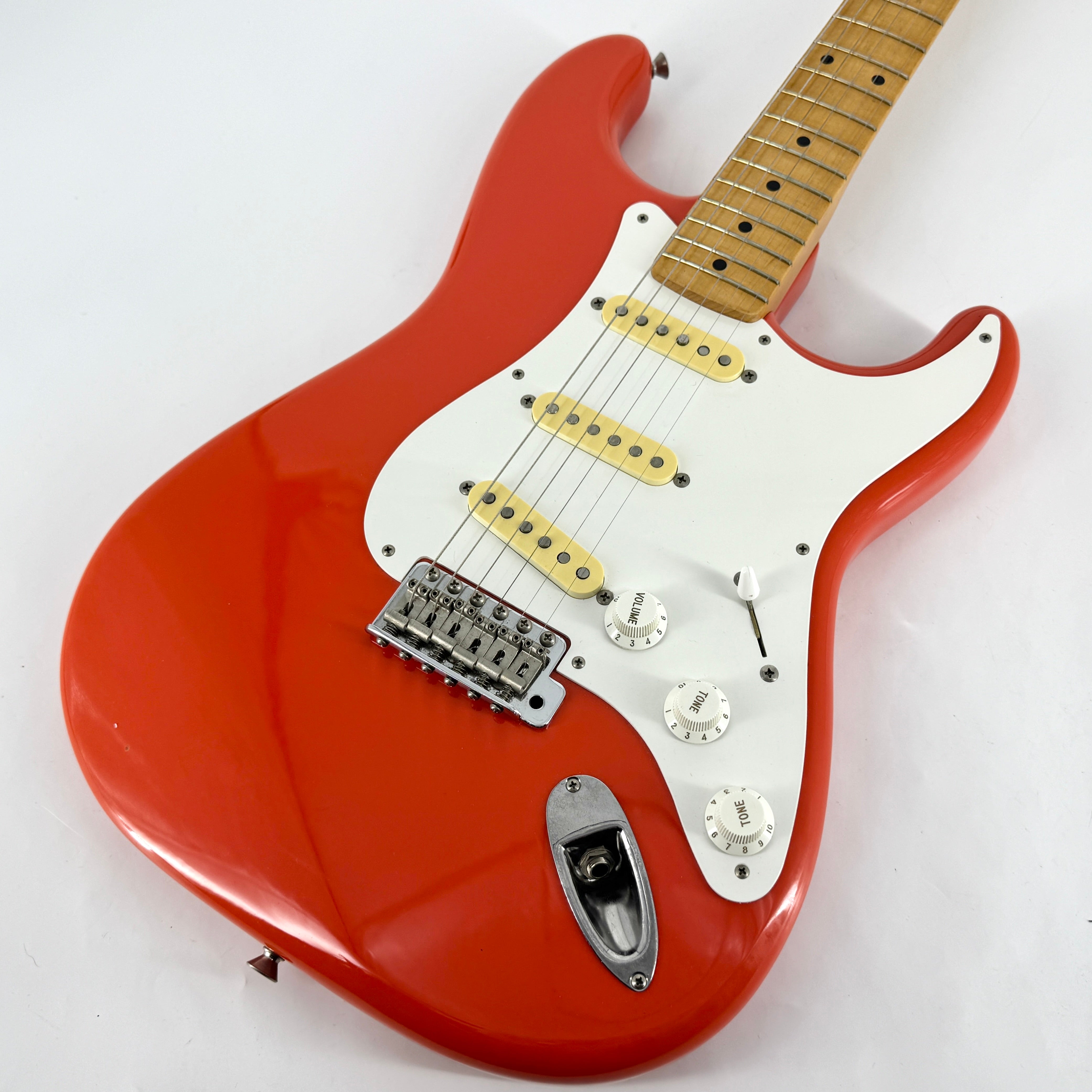 1991 Fender Squier Hank Marvin Japan Stratocaster – Fiesta Red