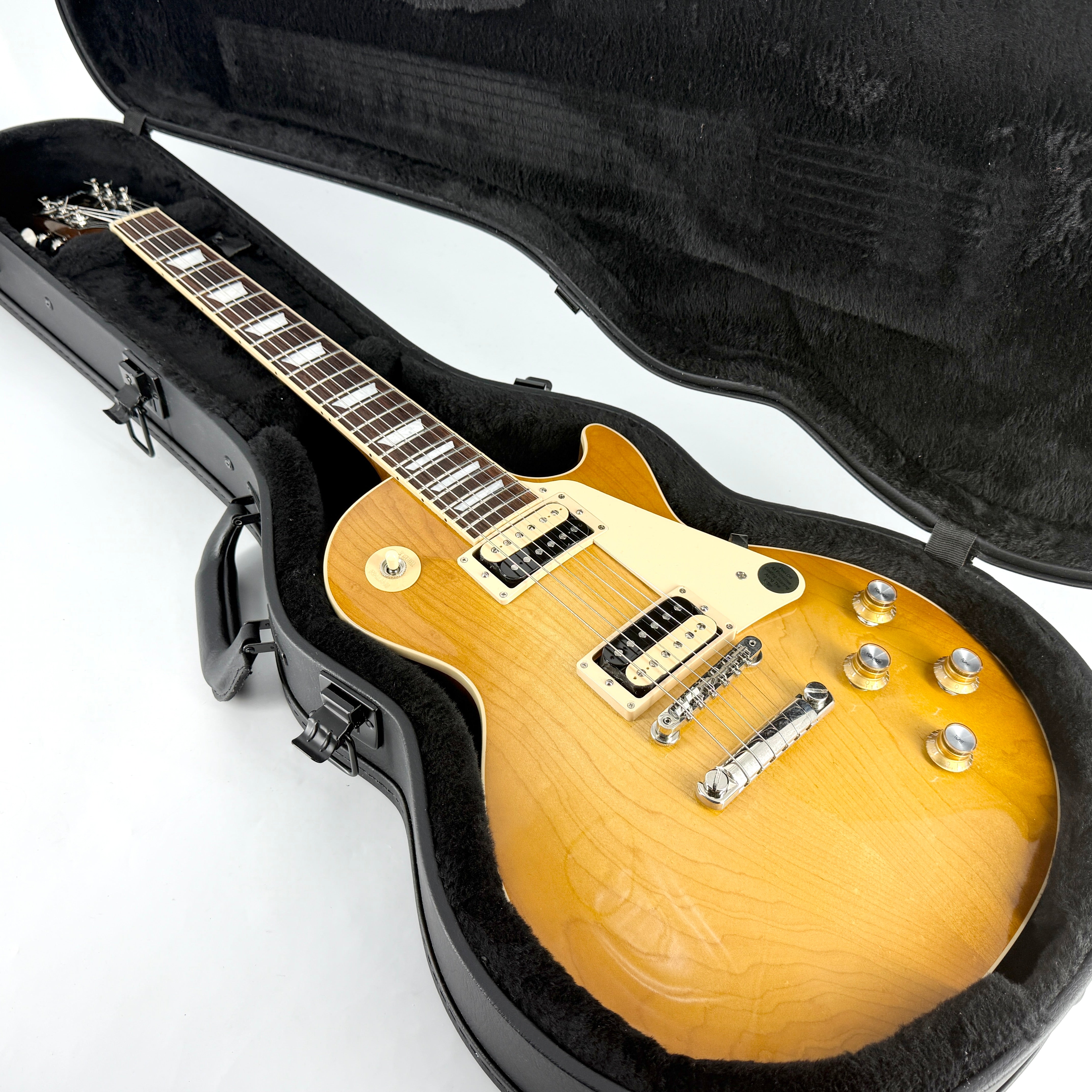 2022 Gibson Les Paul Classic – Honey Burst – Jordan Guitars