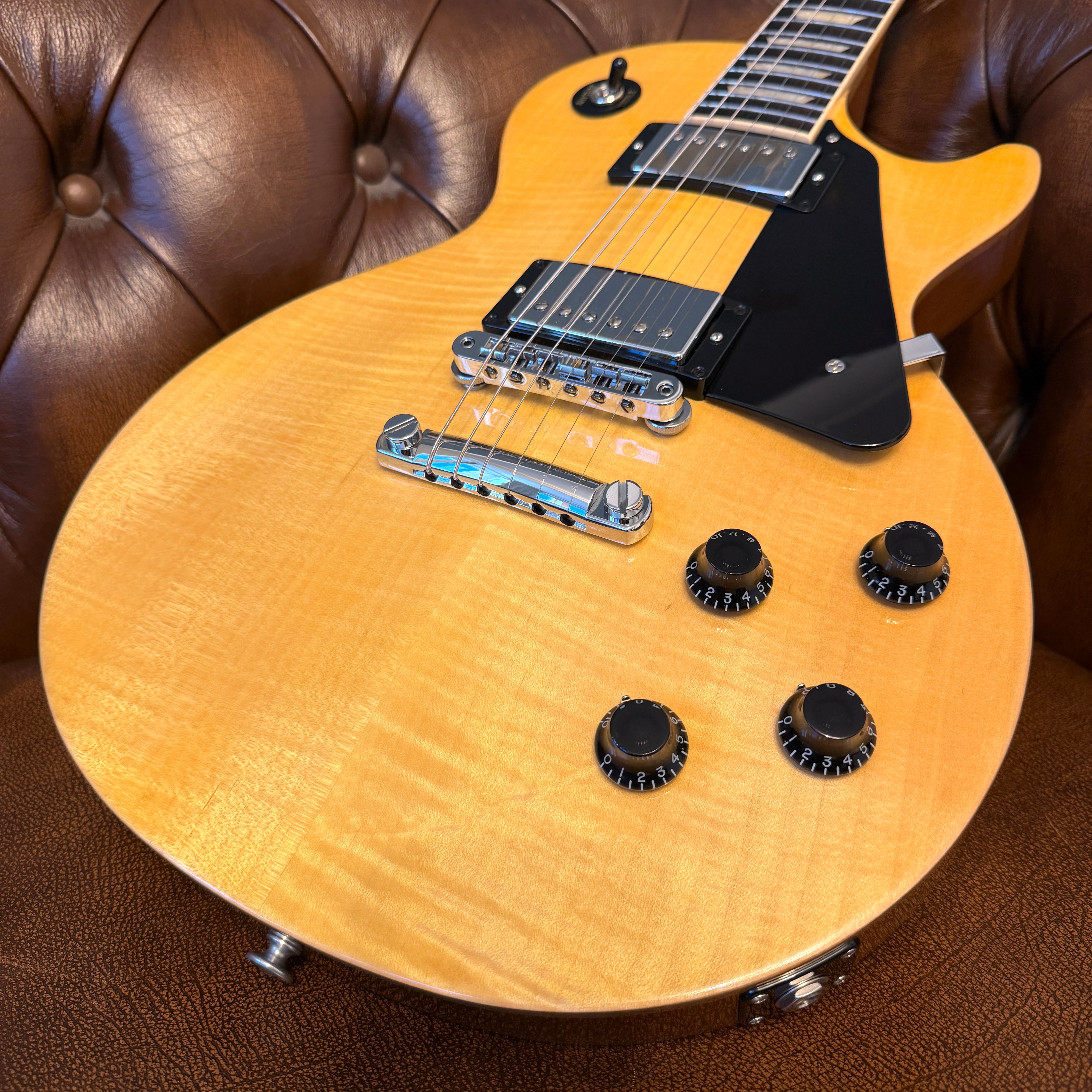 2025 Gibson Les Paul Studio Figured - Antique Natural – Jordan Guitars