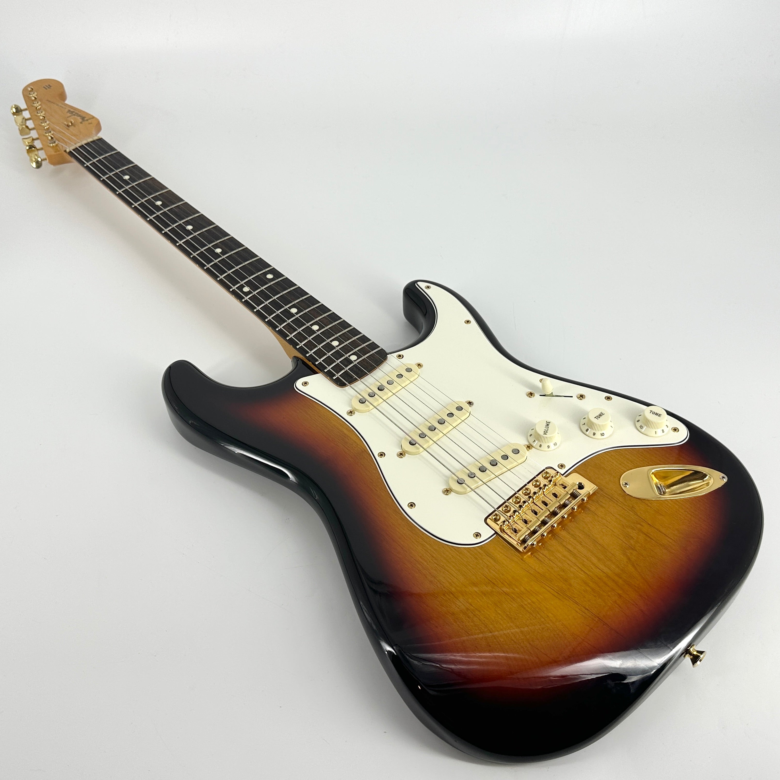 2018 Fender Japan Traditional 60's Stratocaster with Gold Hardware