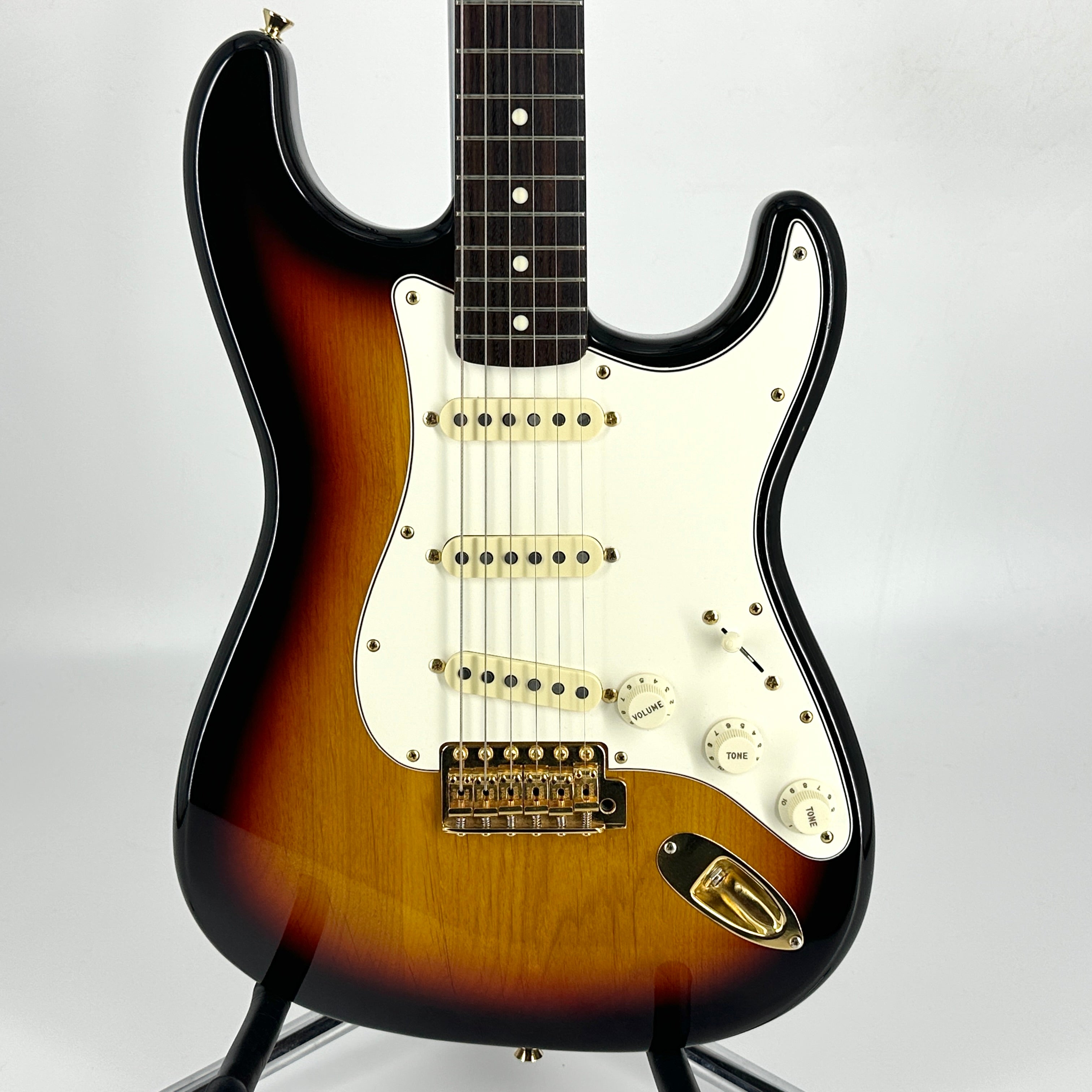 2018 Fender Japan Traditional 60's Stratocaster with Gold Hardware