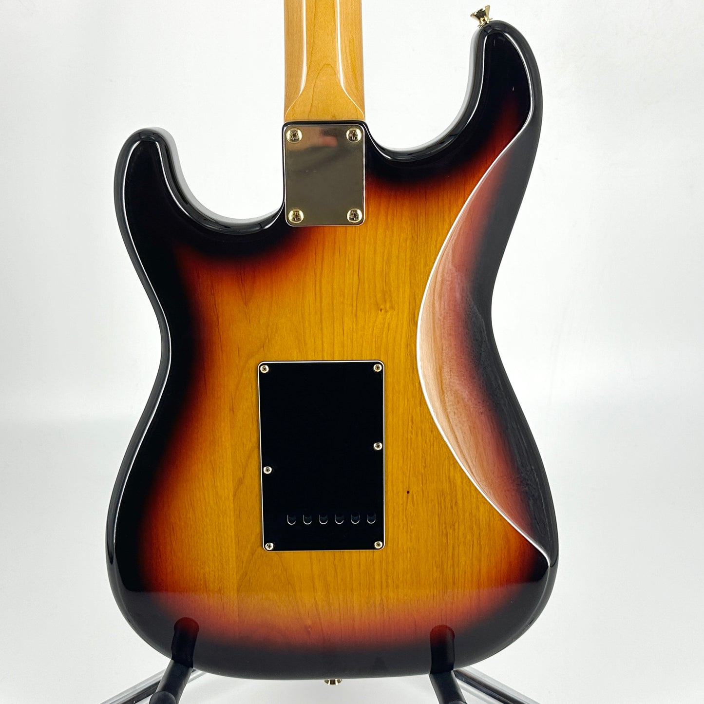 2018 Fender Japan Traditional 60's Stratocaster with Gold Hardware - 3 Tone Sunburst