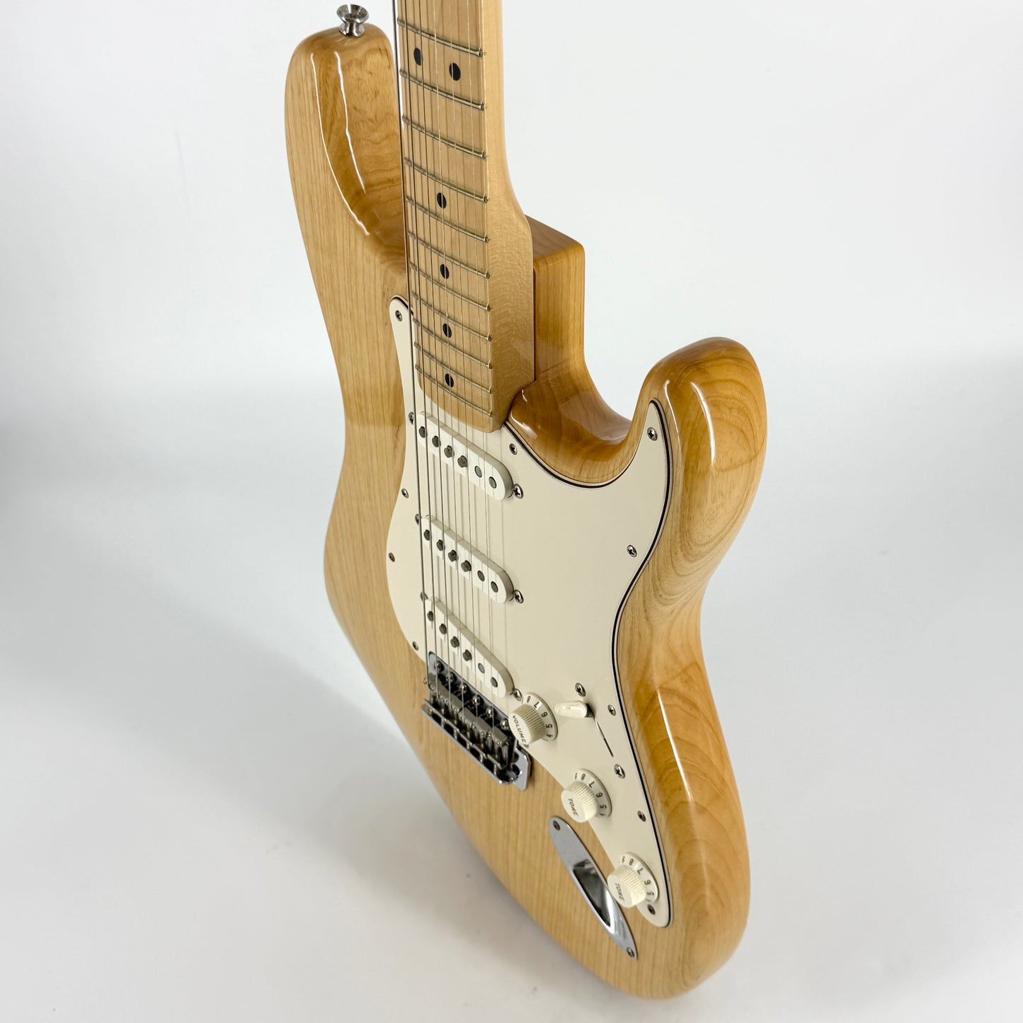 2012 Fender American Vintage 70s Stratocaster – Natural