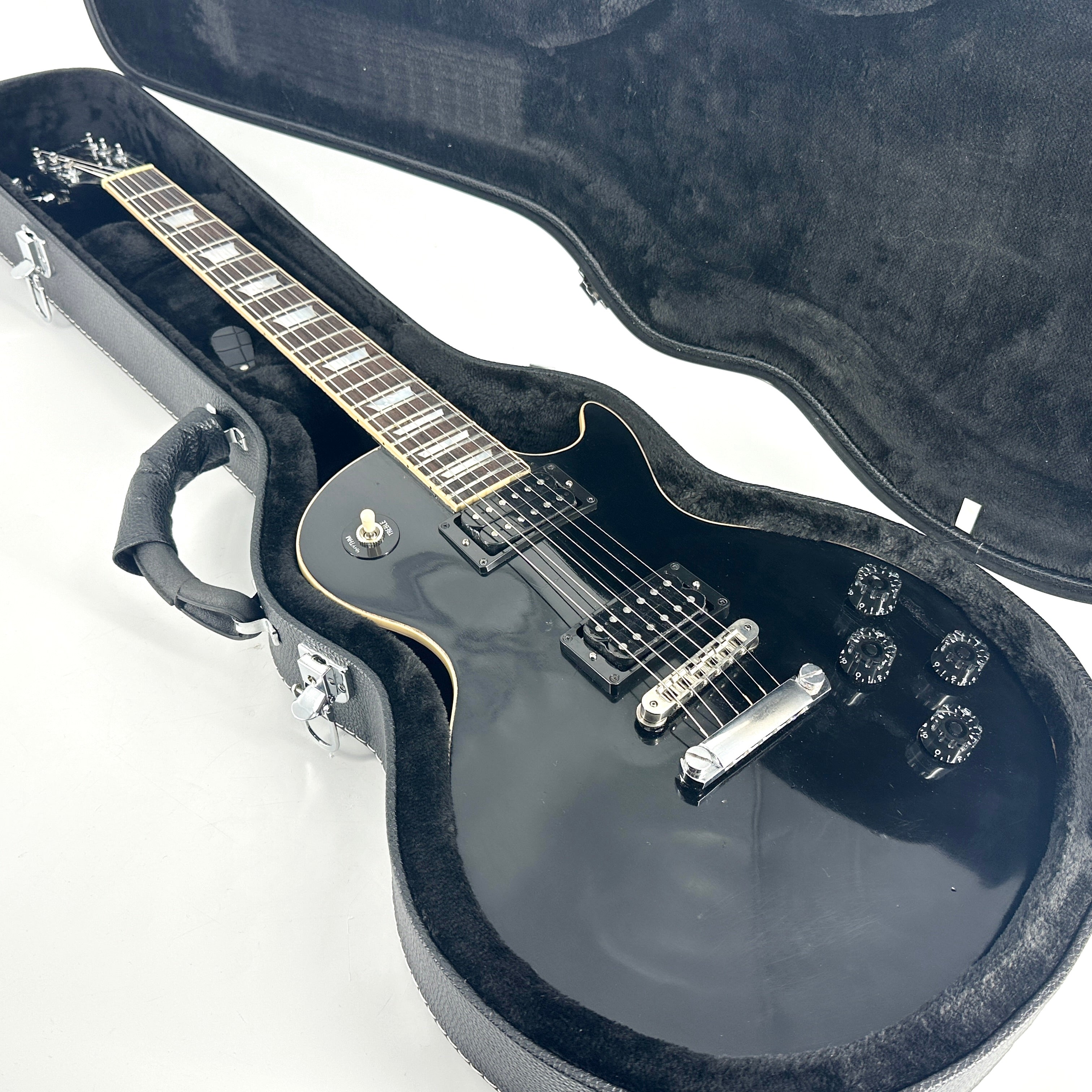 1995 Gibson Les Paul Standard – Ebony