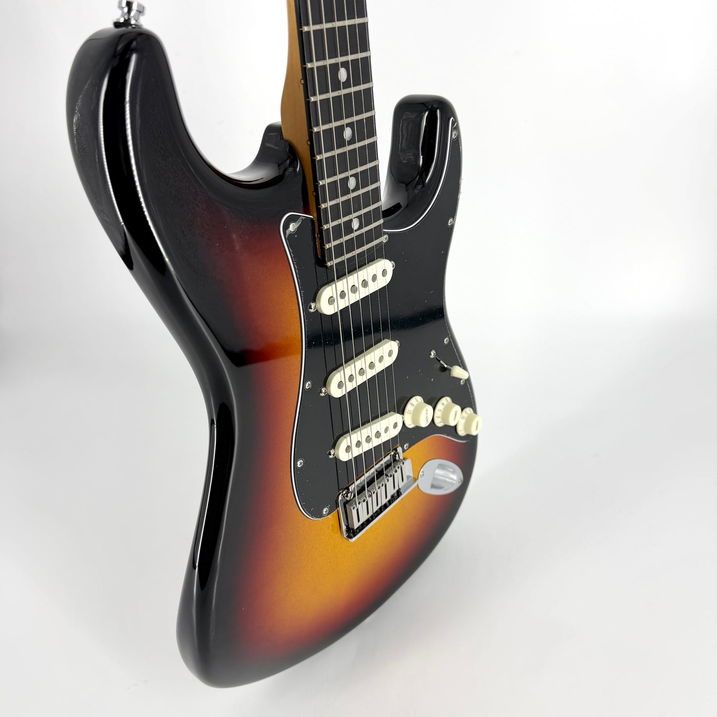 2025 Fender American Ultra II Stratocaster – Ultraburst
