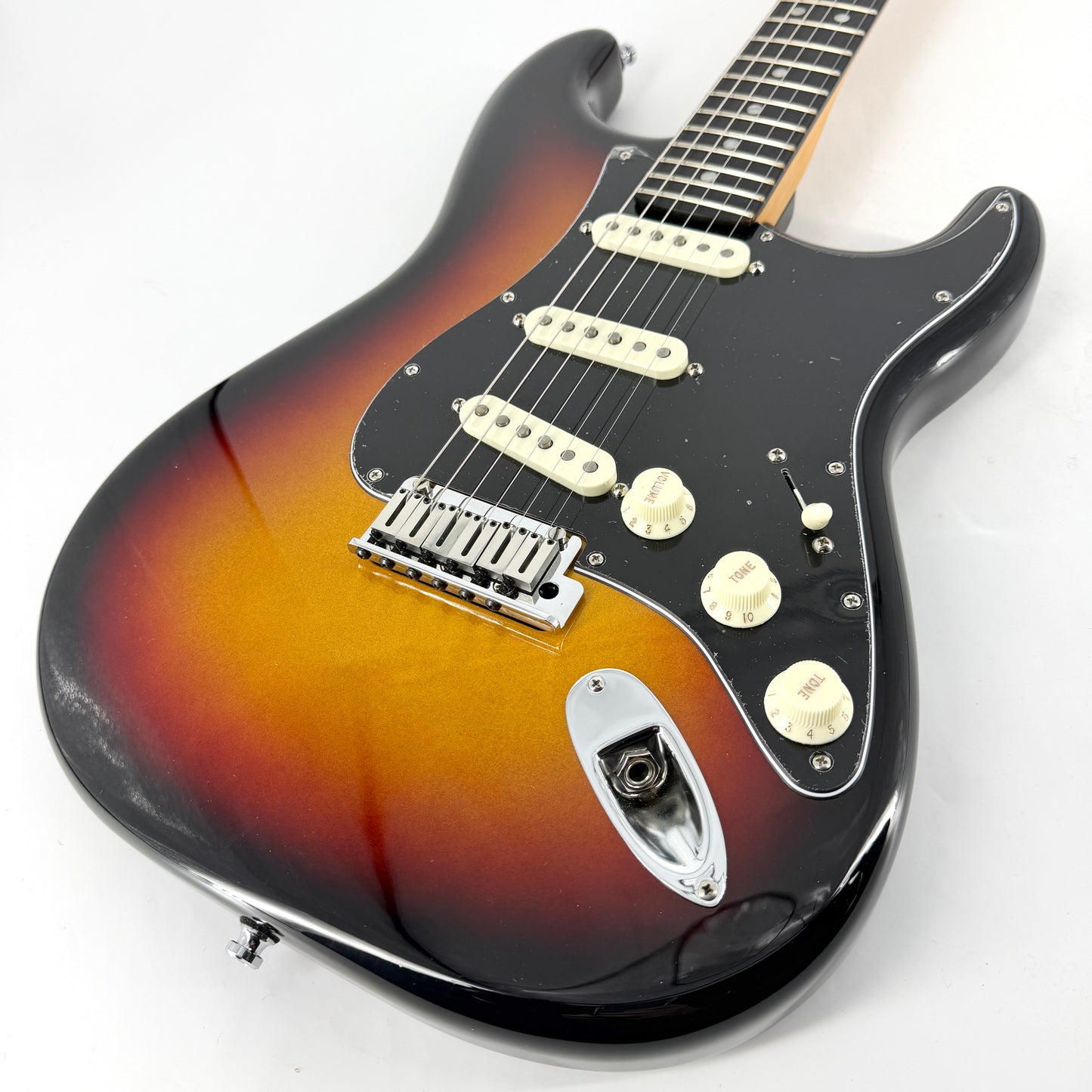 2025 Fender American Ultra II Stratocaster – Ultraburst