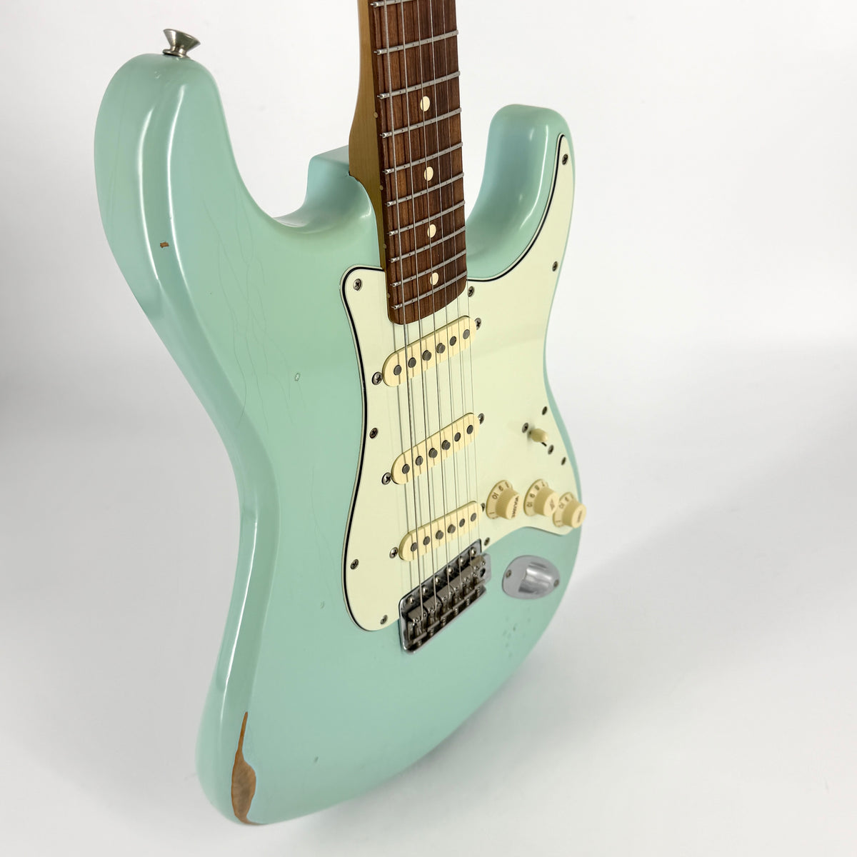 2022 Fender FSR Road Worn Limited Edition 60’s Stratocaster – Daphne Blue