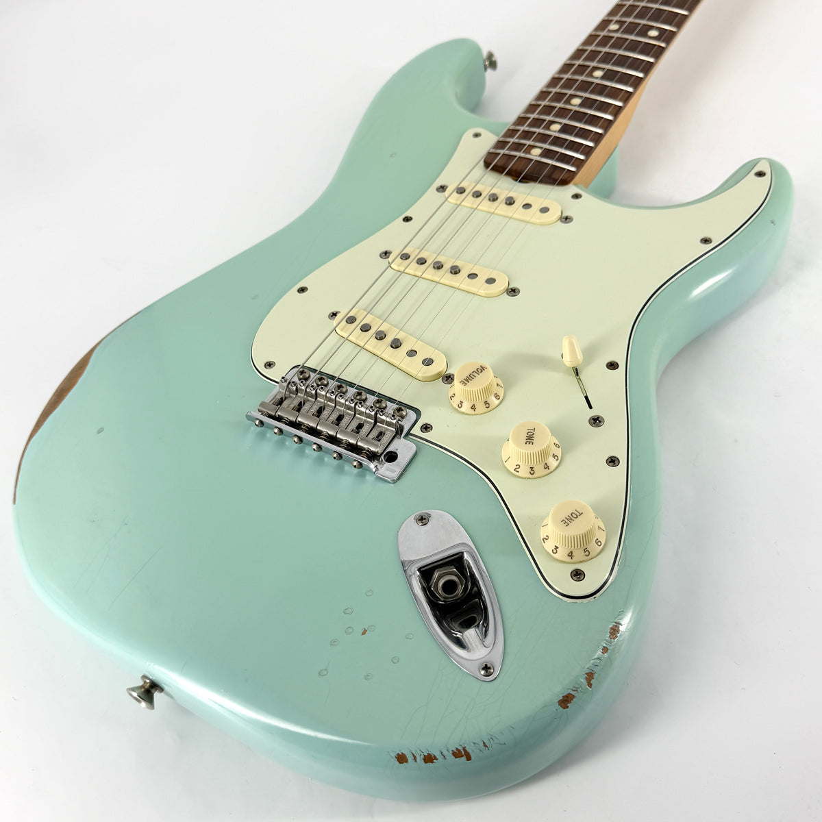 2022 Fender FSR Road Worn Limited Edition 60’s Stratocaster – Daphne Blue