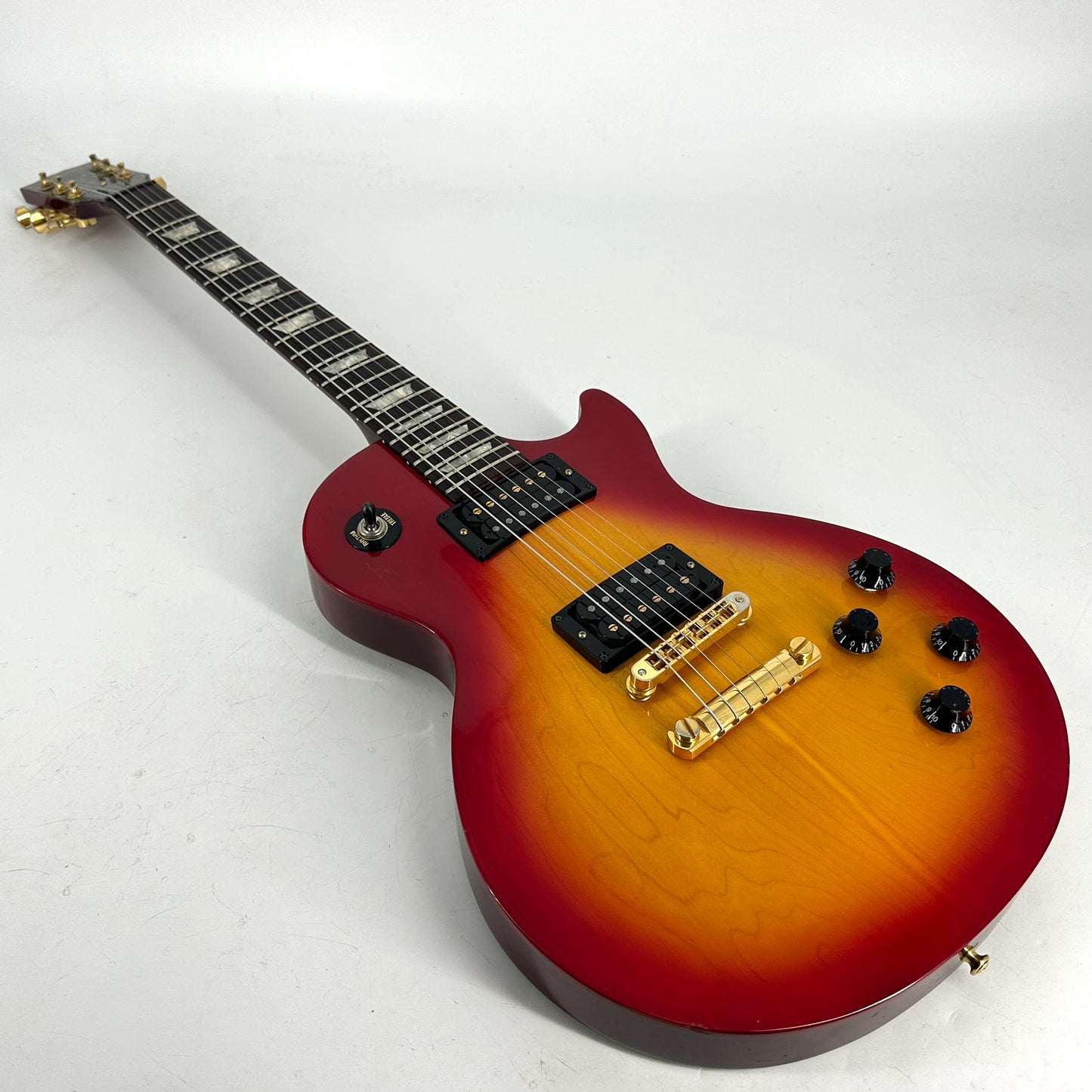 1993 Gibson Les Paul Studio Lite - Cherry Sunburst