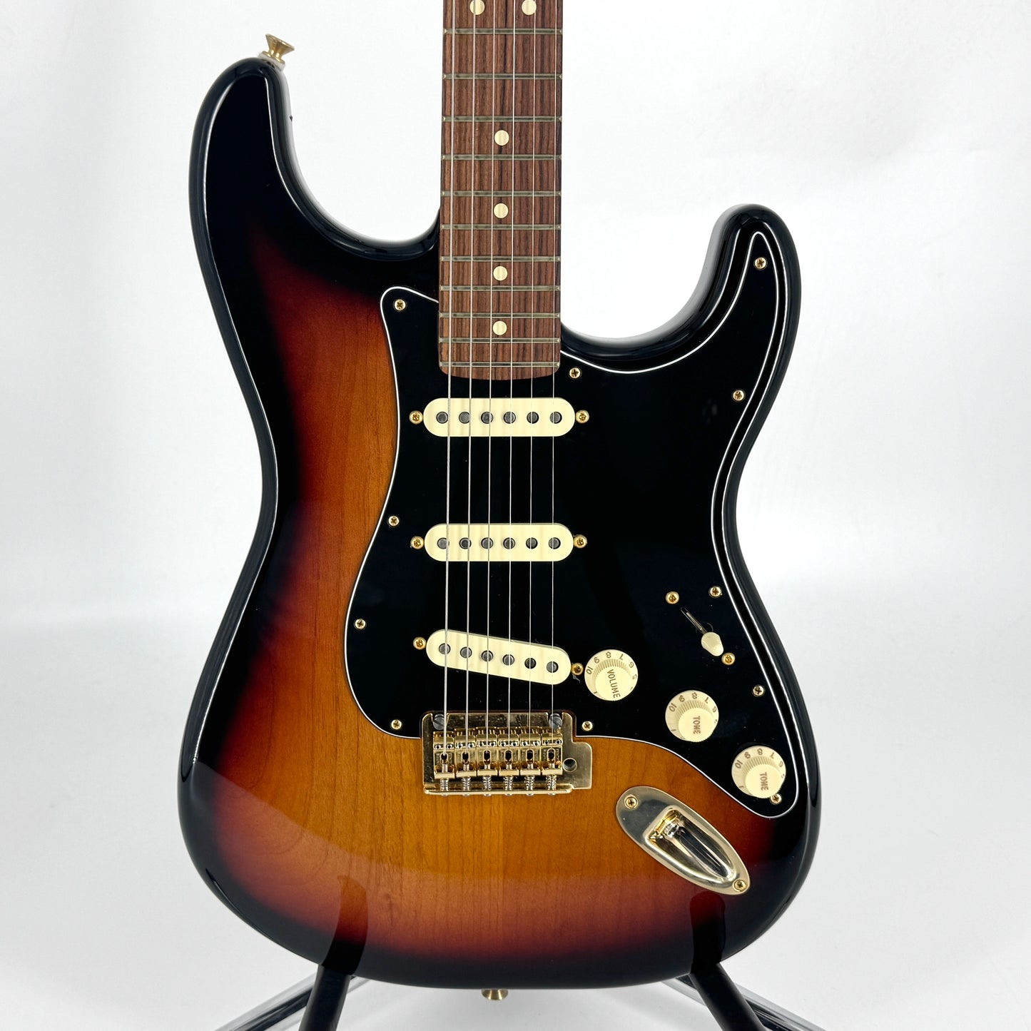 2021 Fender Limited Edition Player Stratocaster with Custom Shop Pickups - 3 Colour Sunburst