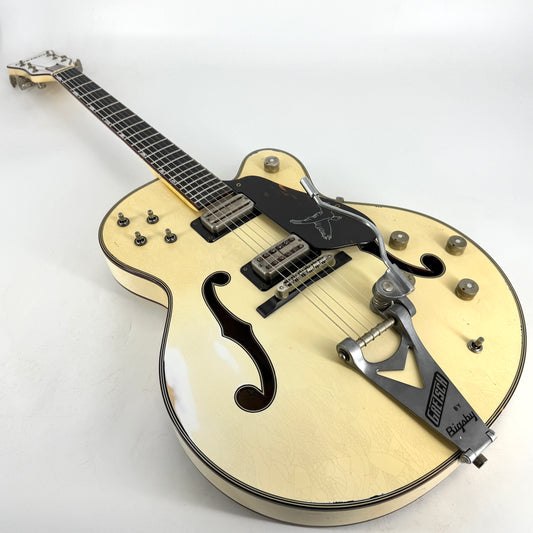 2021 Gretsch Custom Shop Stephen Stern Masterbuilt Falcon Relic G6136-CS - White