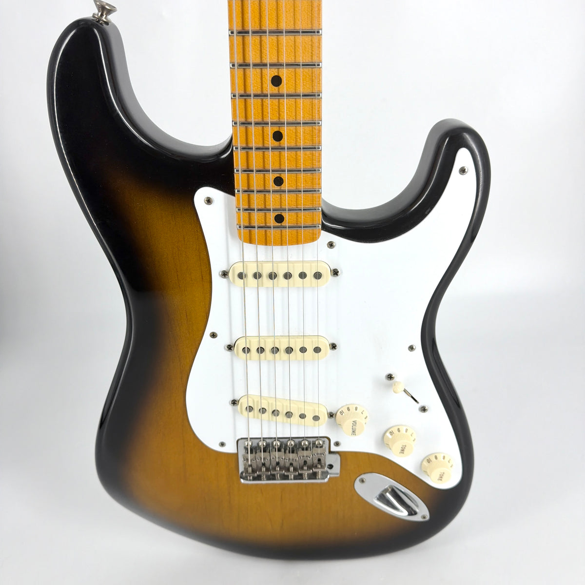 2005 Fender Eric Johnson Stratocaster -  2 Tone Sunburst
