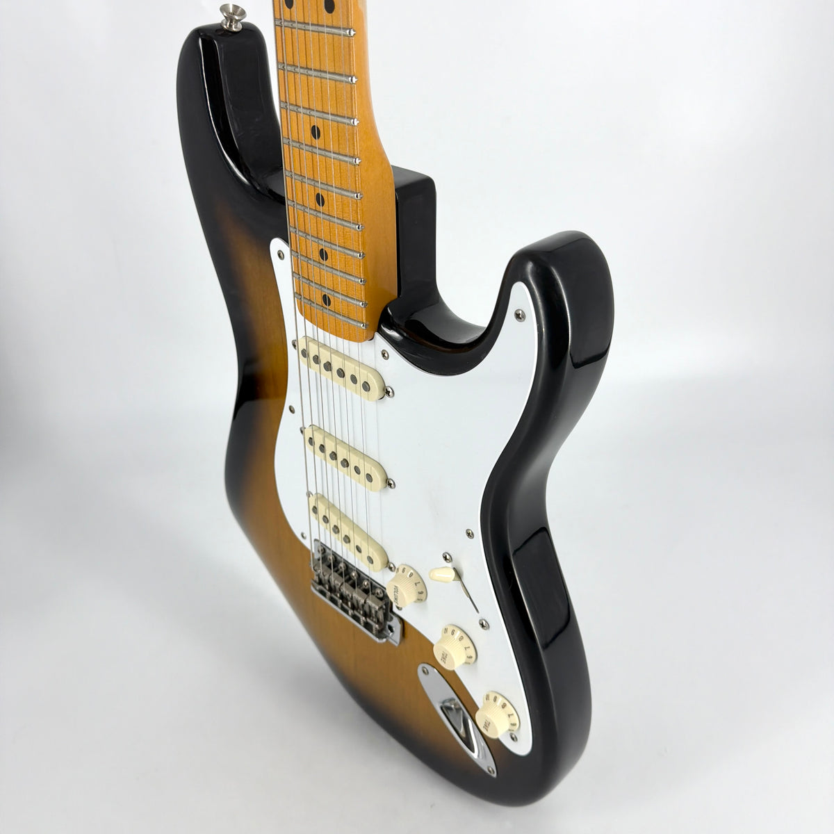 2005 Fender Eric Johnson Stratocaster -  2 Tone Sunburst