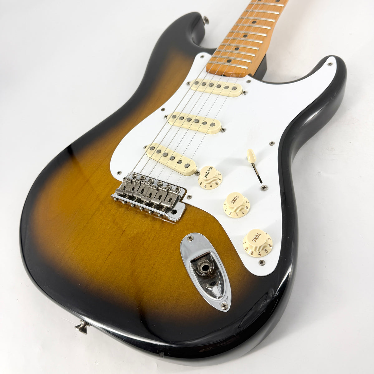 2005 Fender Eric Johnson Stratocaster -  2 Tone Sunburst